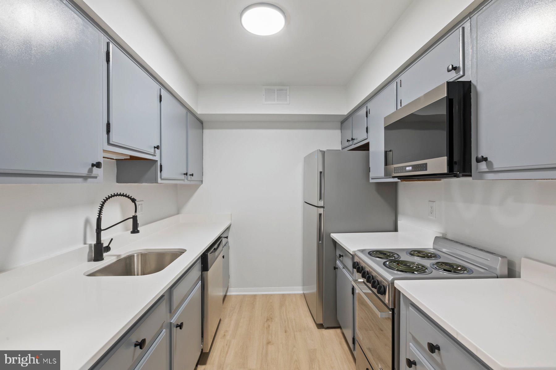 OLD TOWN ALEXANDRIA - Residential Lease