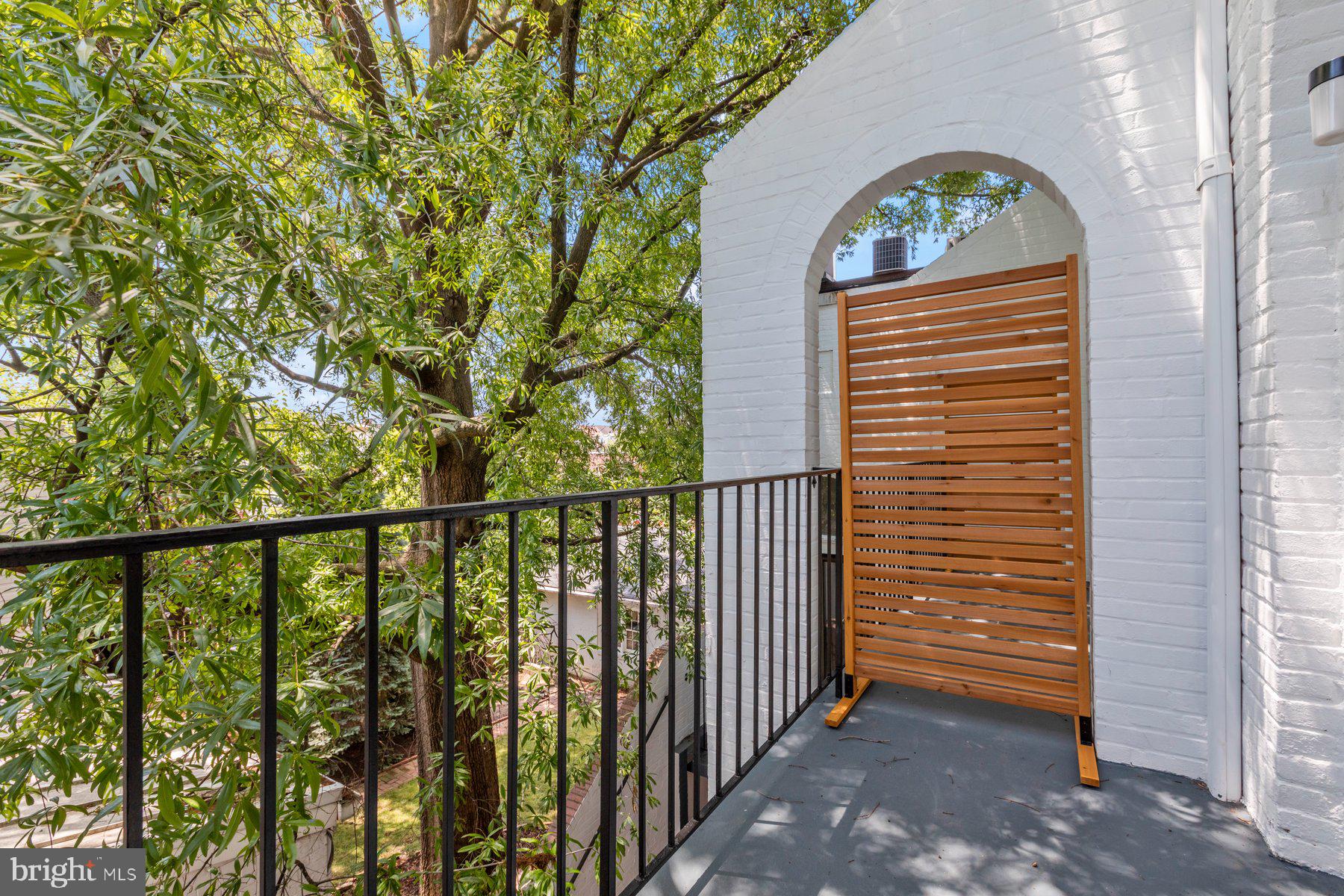 OLD TOWN ALEXANDRIA - Residential Lease