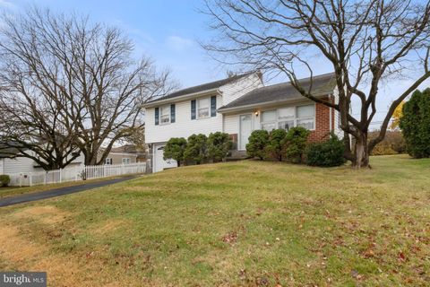 429 PORTLAND DRIVE BROOMALL PA 19008