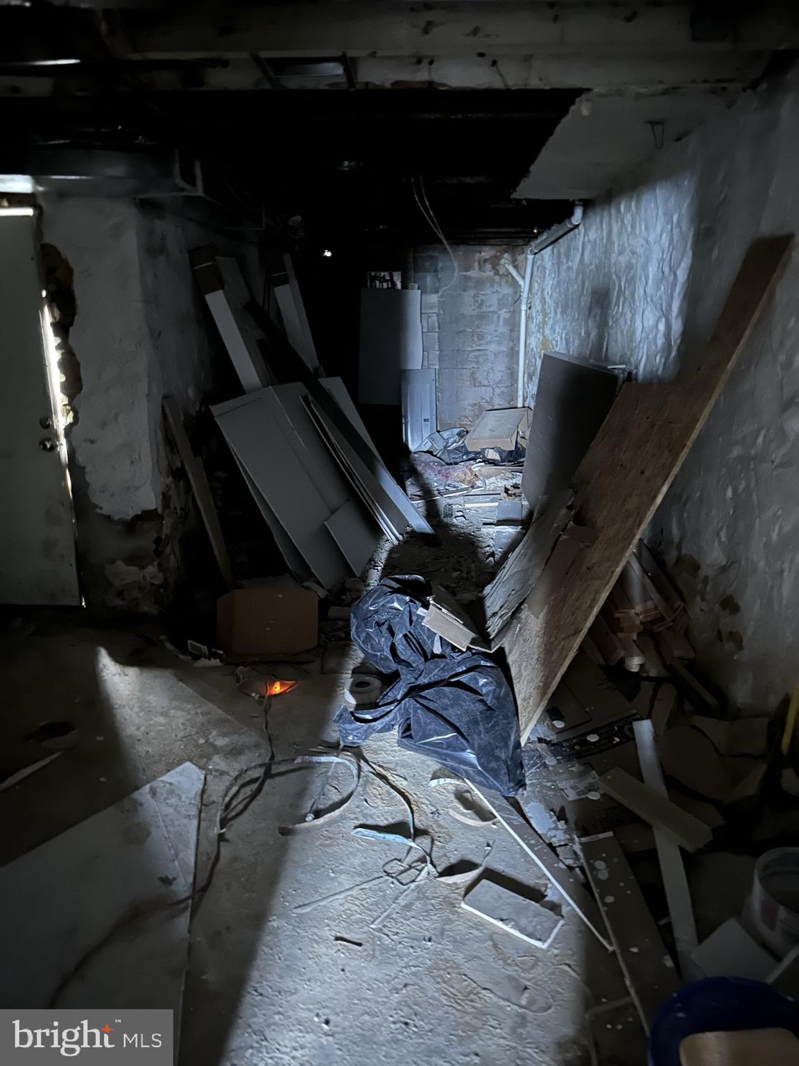 ELMWOOD PARK - Residential Lease