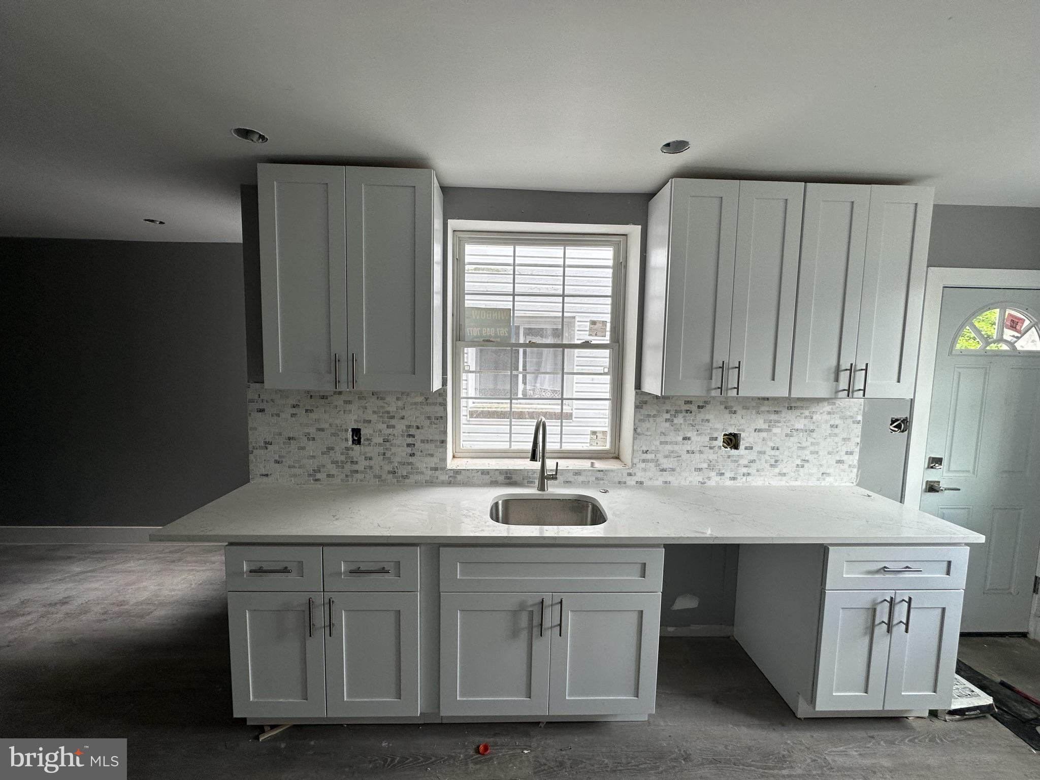 ELMWOOD PARK - Residential Lease