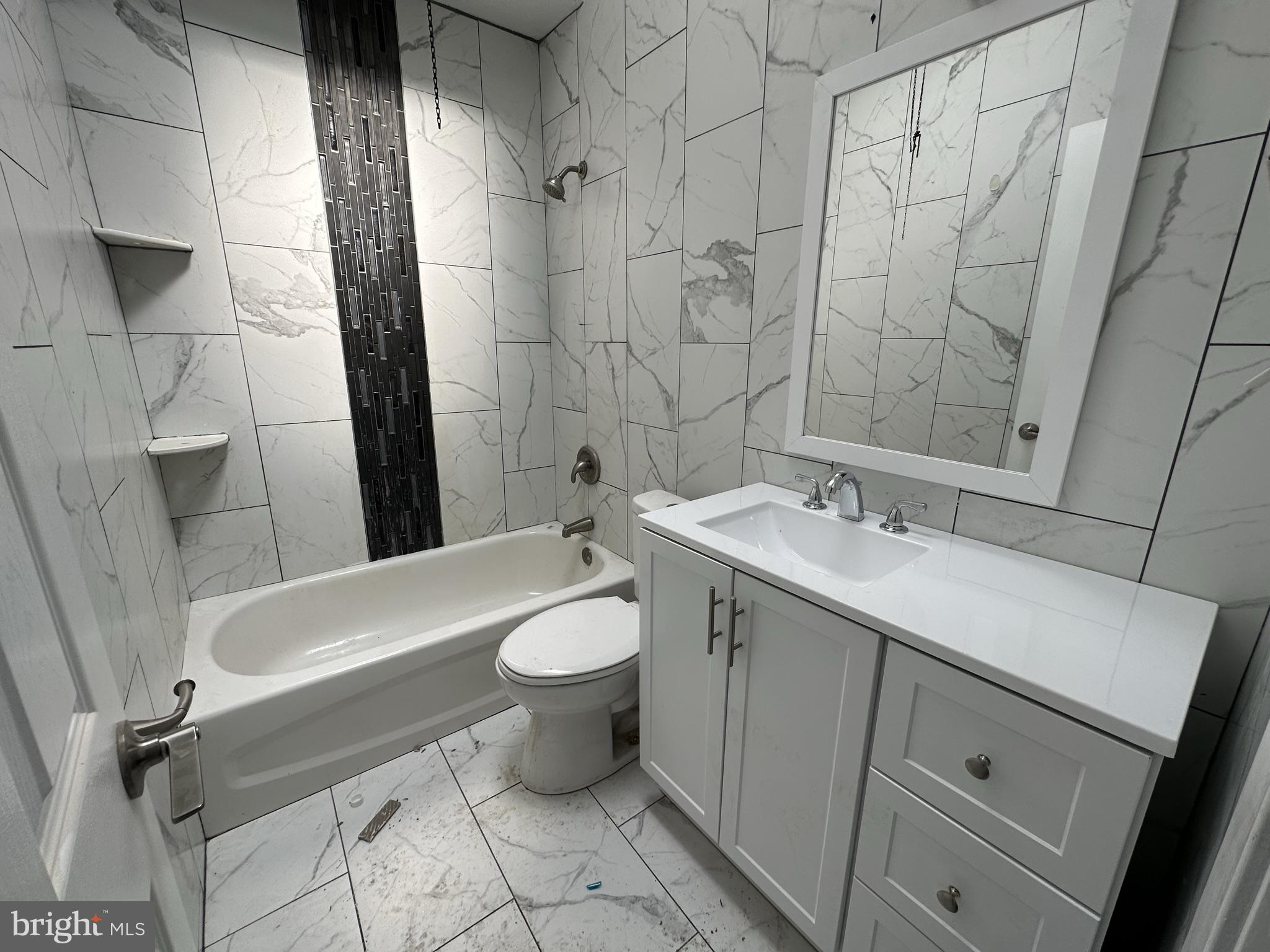 ELMWOOD PARK - Residential Lease