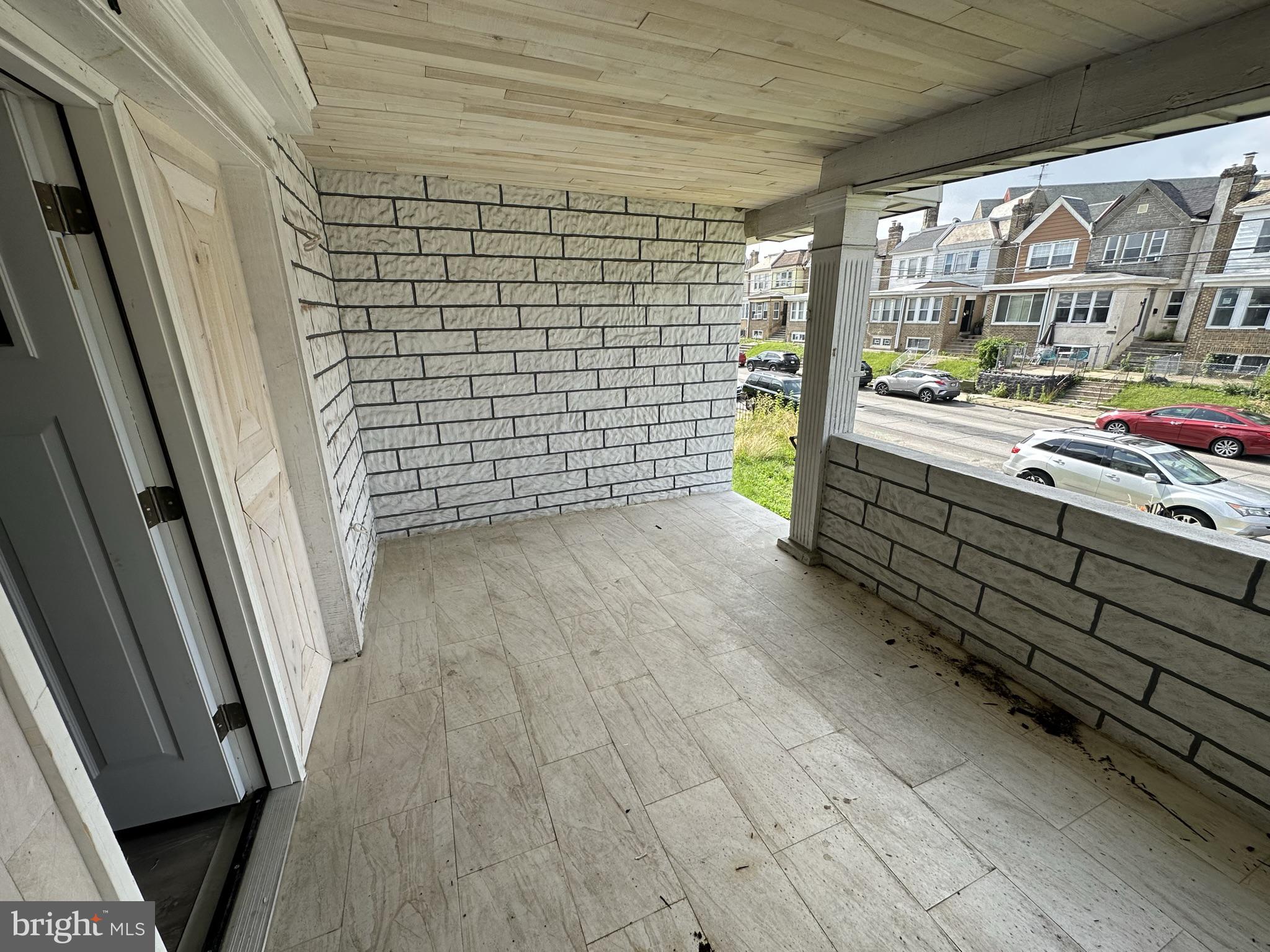 ELMWOOD PARK - Residential Lease