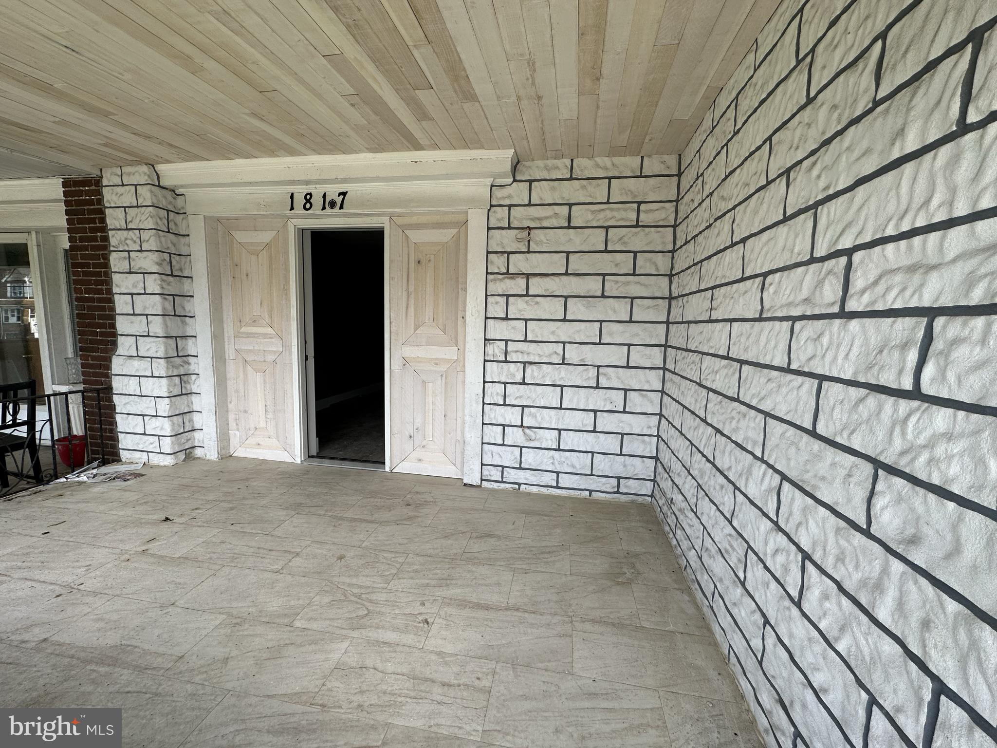 ELMWOOD PARK - Residential Lease