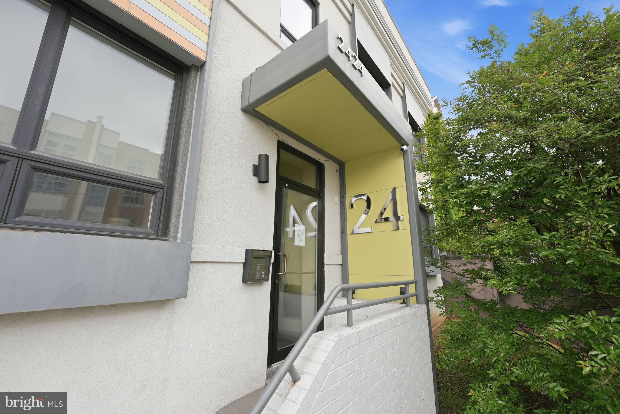 2424 17 STREET NW 0101