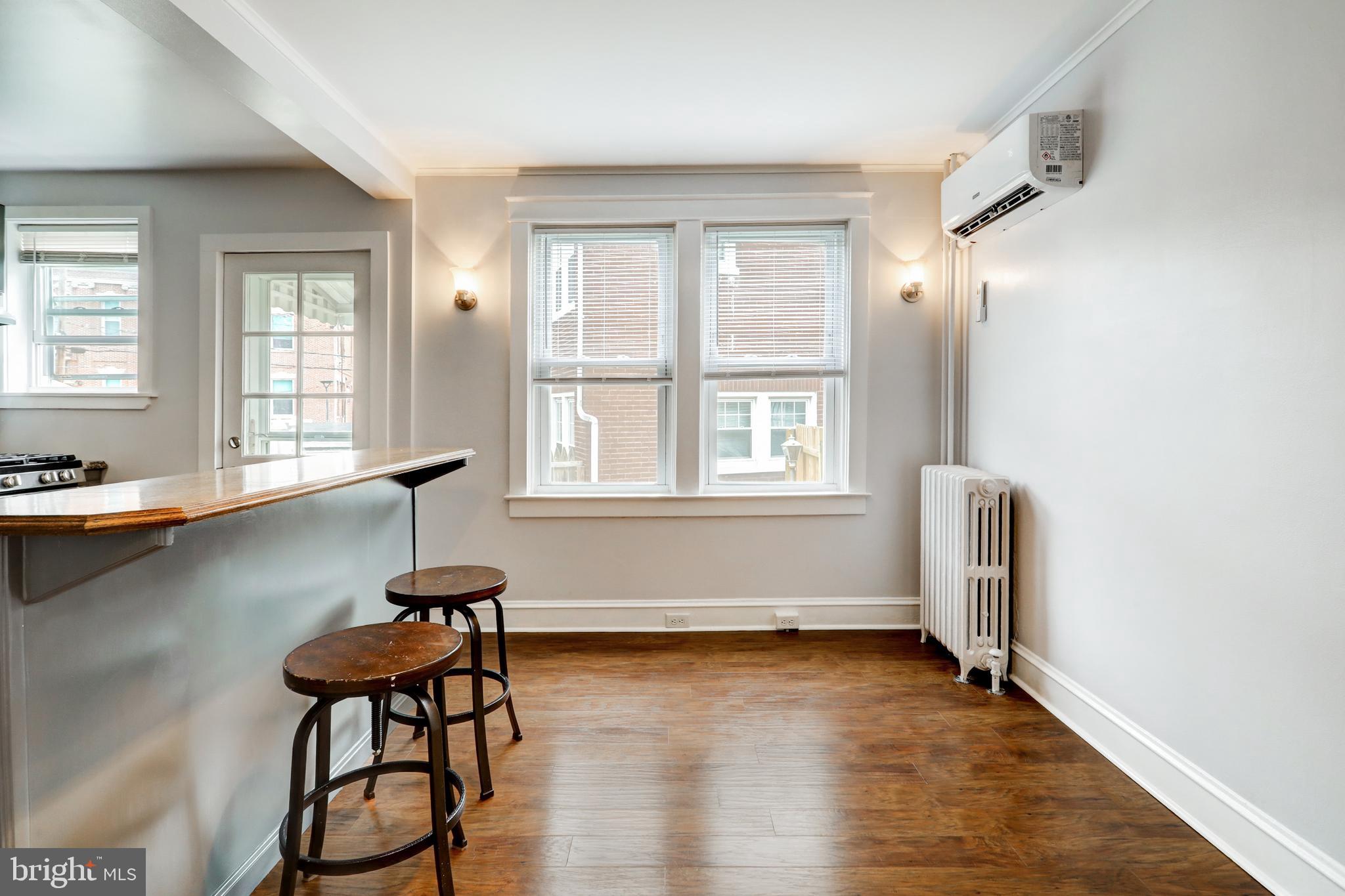 CHESTNUT HILL - Residential