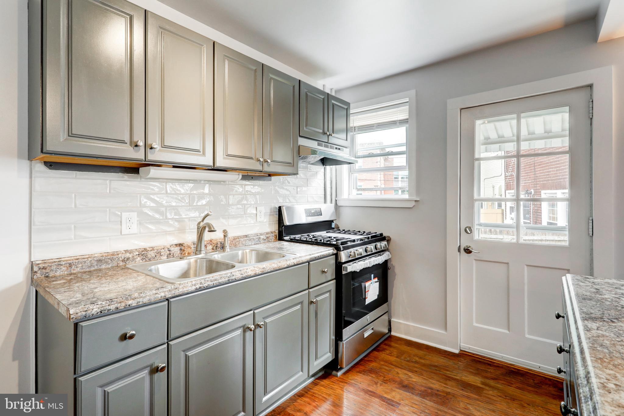 CHESTNUT HILL - Residential