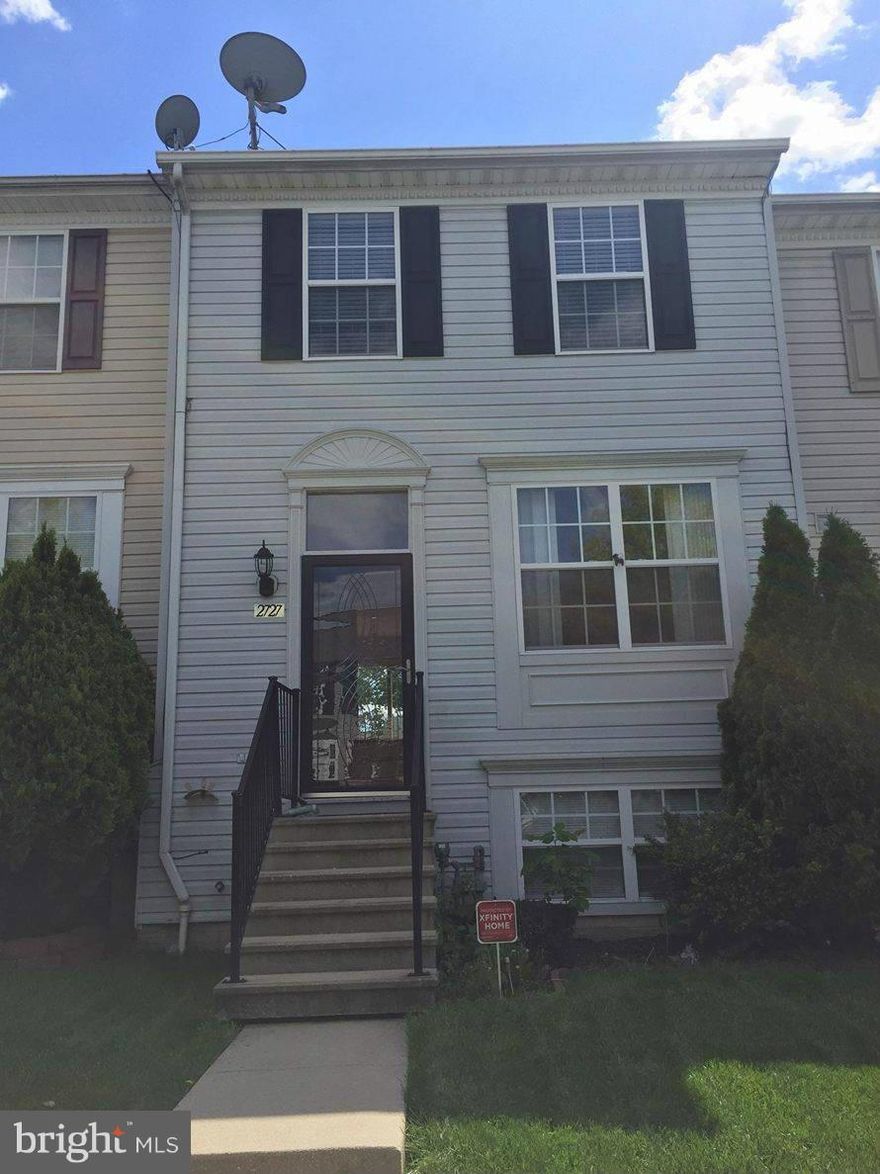 Beautiful 3BD, 1.5BA Colonial Townhouse, Large kitchen space, needs refrigerator, half bathroom in basement, deck and fireplace.