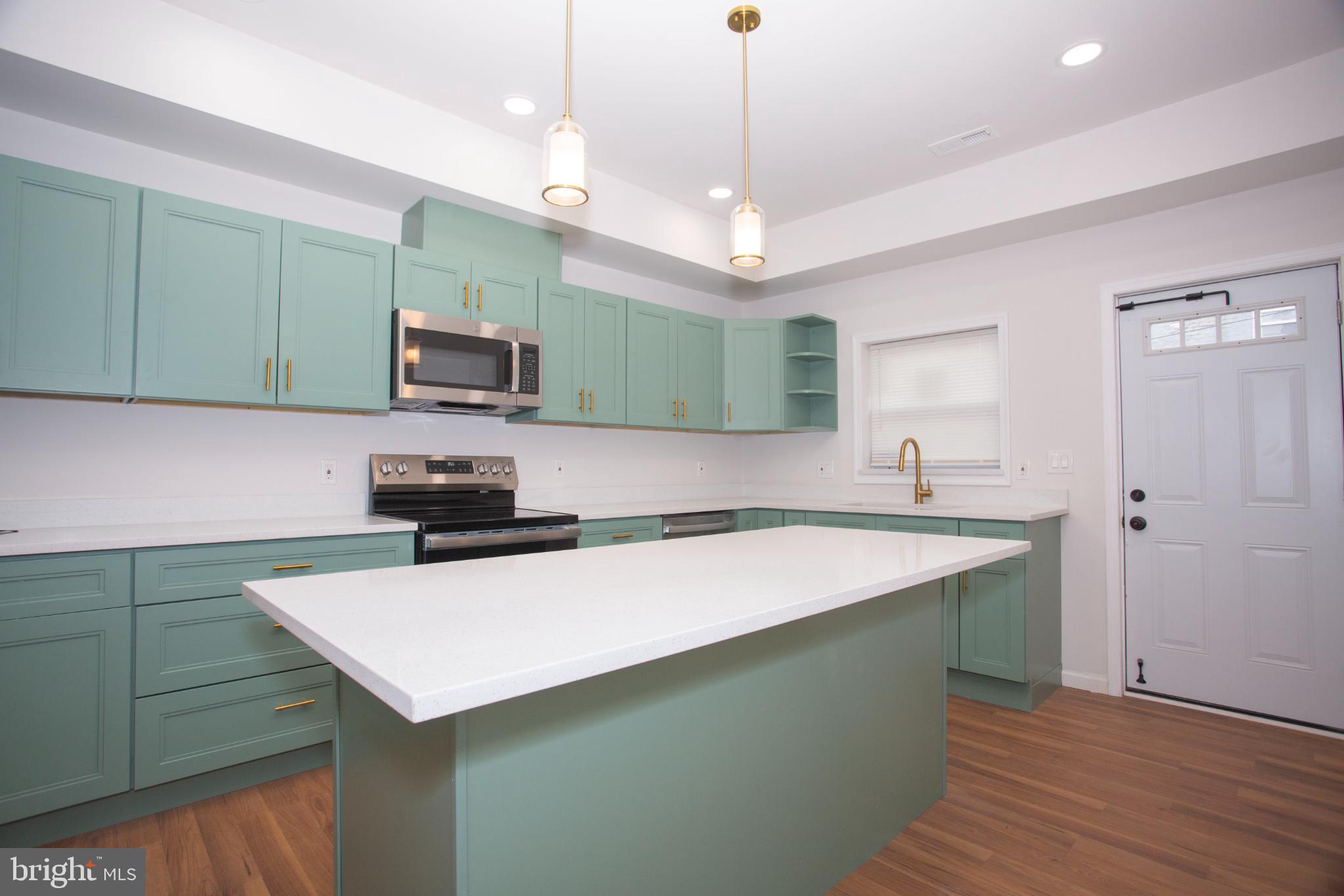 MIDDLE EAST - Residential