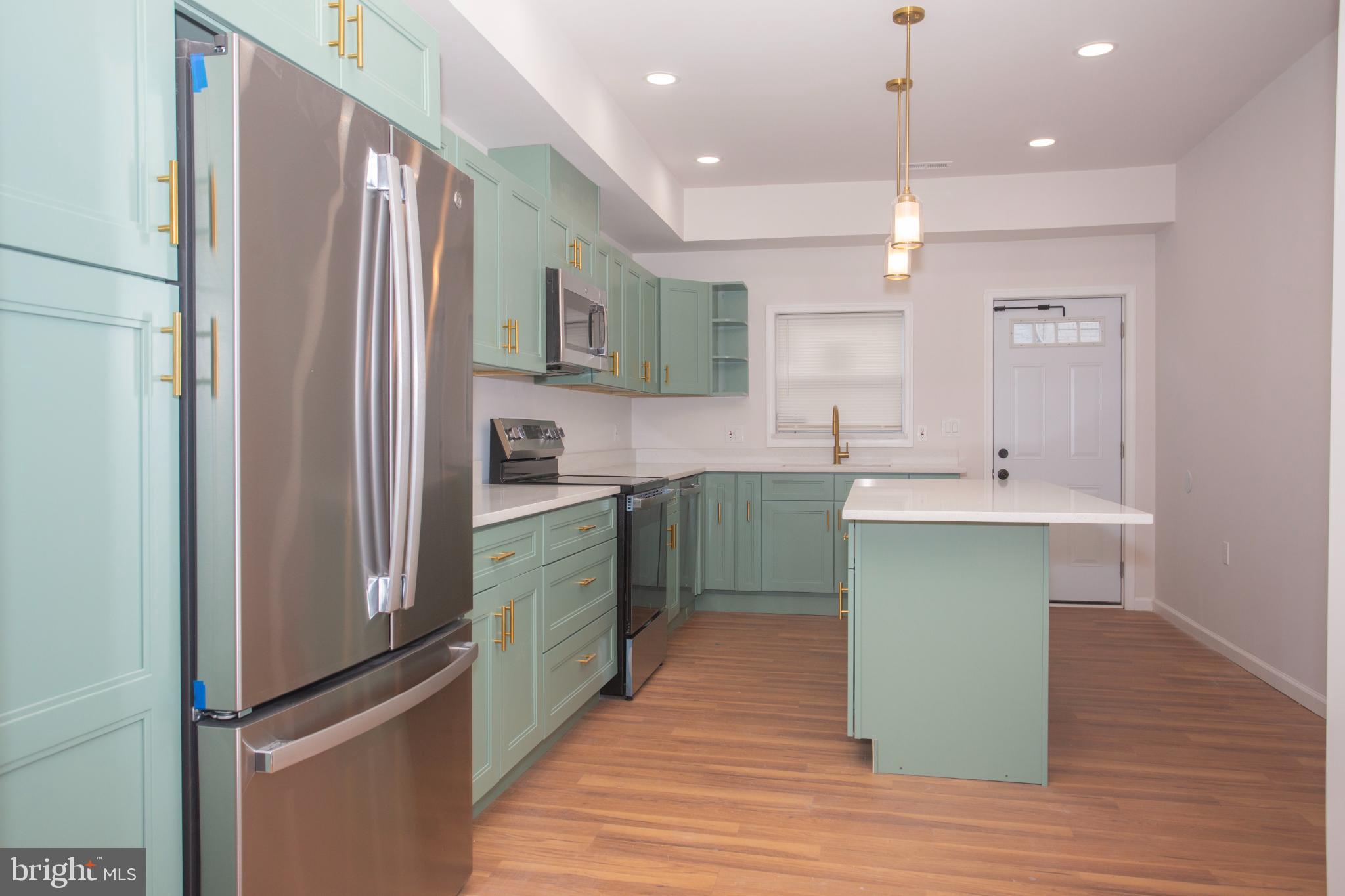 MIDDLE EAST - Residential