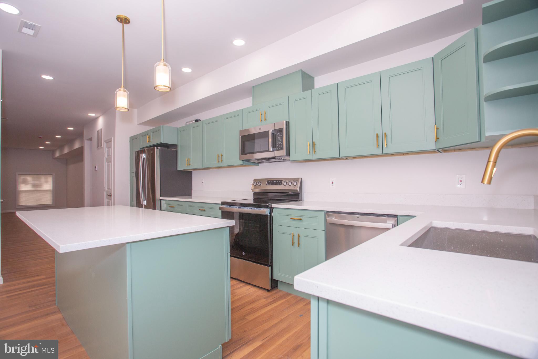 MIDDLE EAST - Residential