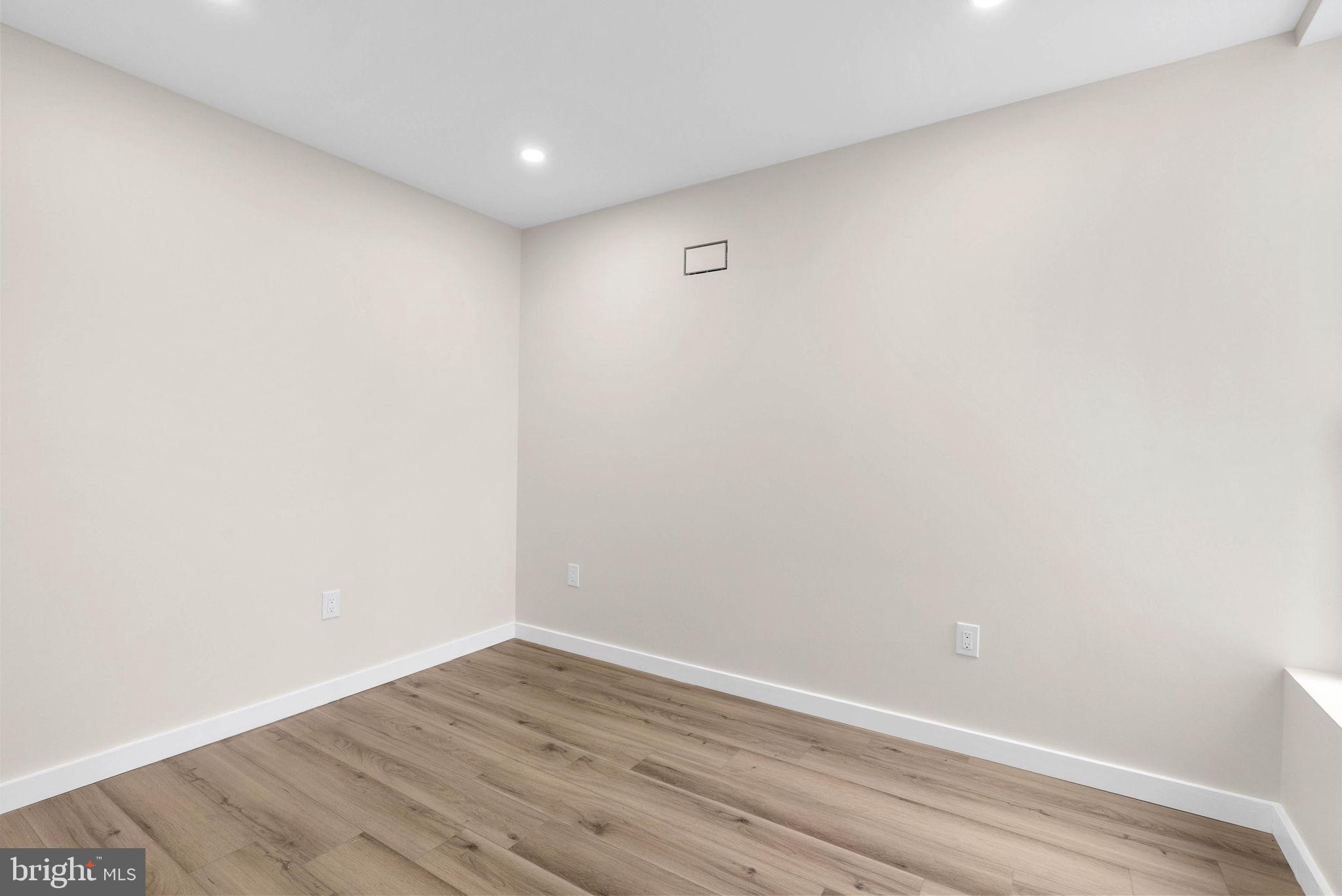 COBBS CREEK - Residential