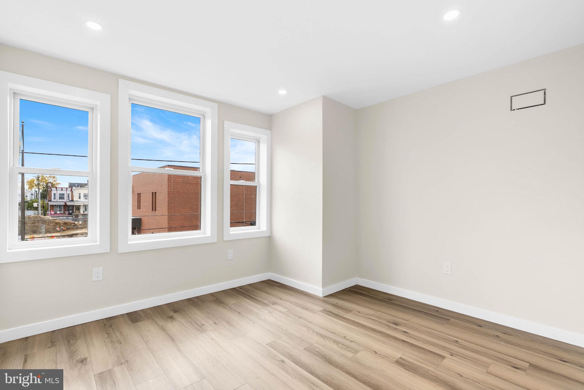 COBBS CREEK - Residential