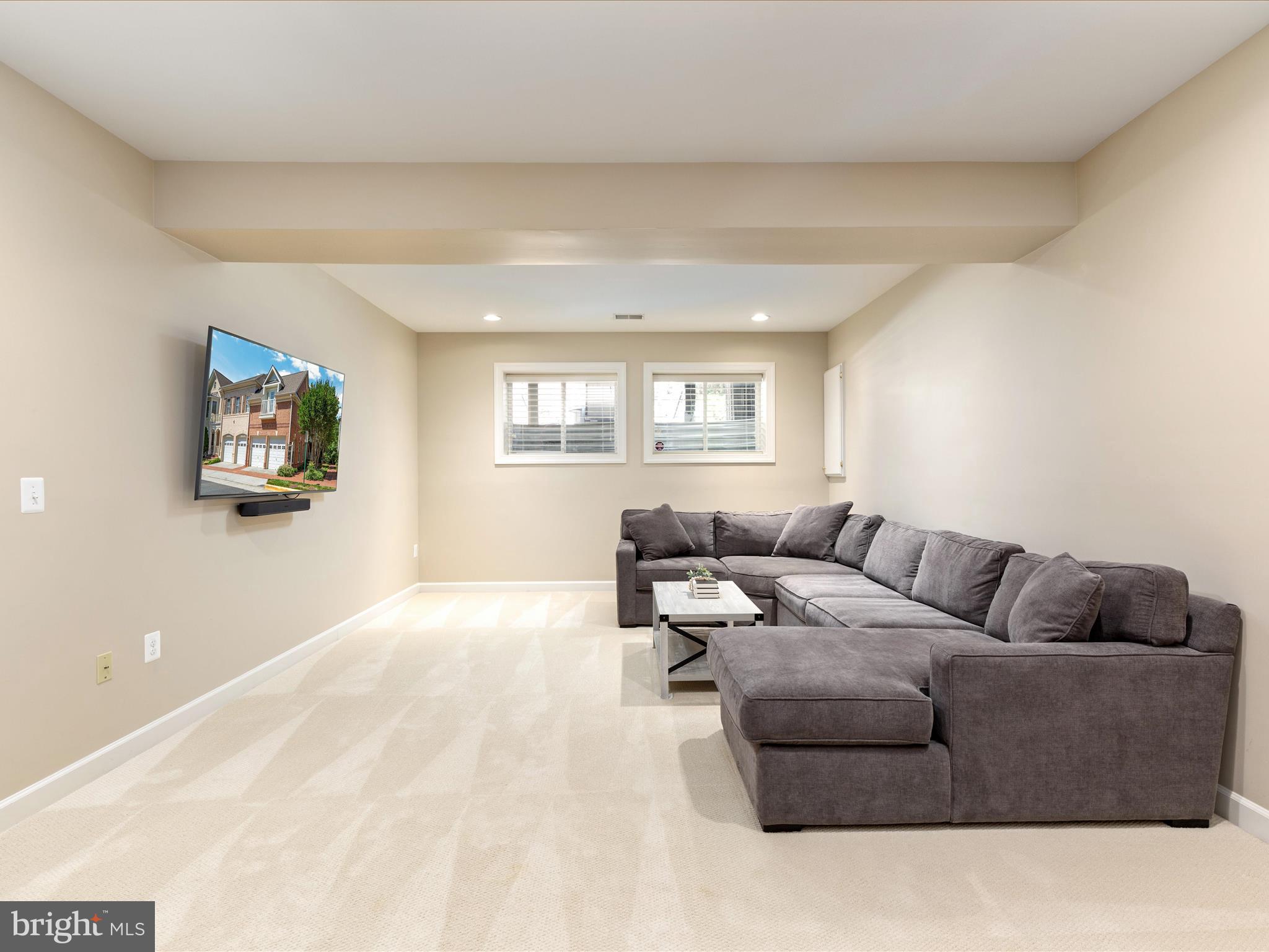 KENSINGTON SQUARE - Residential