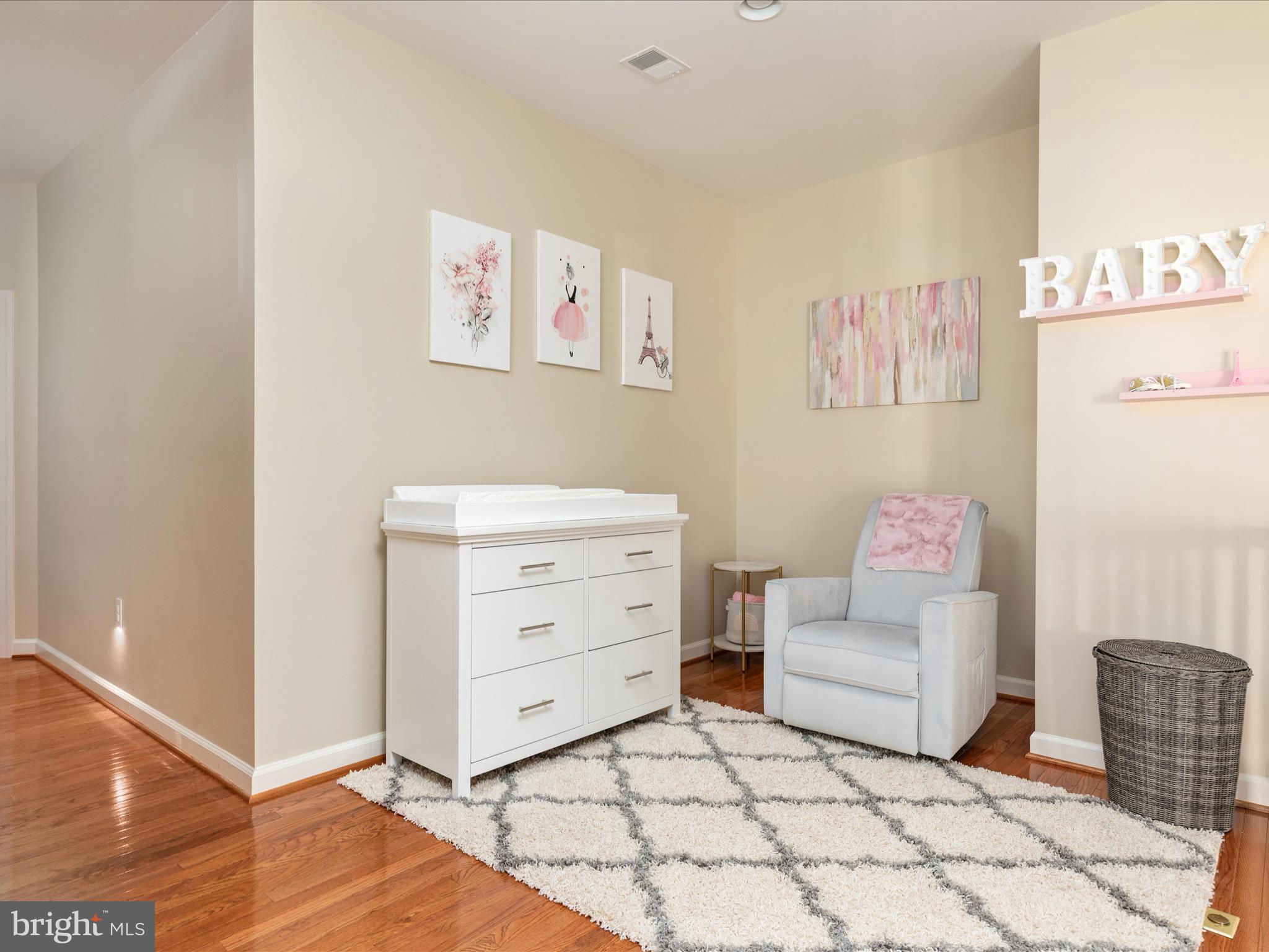 KENSINGTON SQUARE - Residential