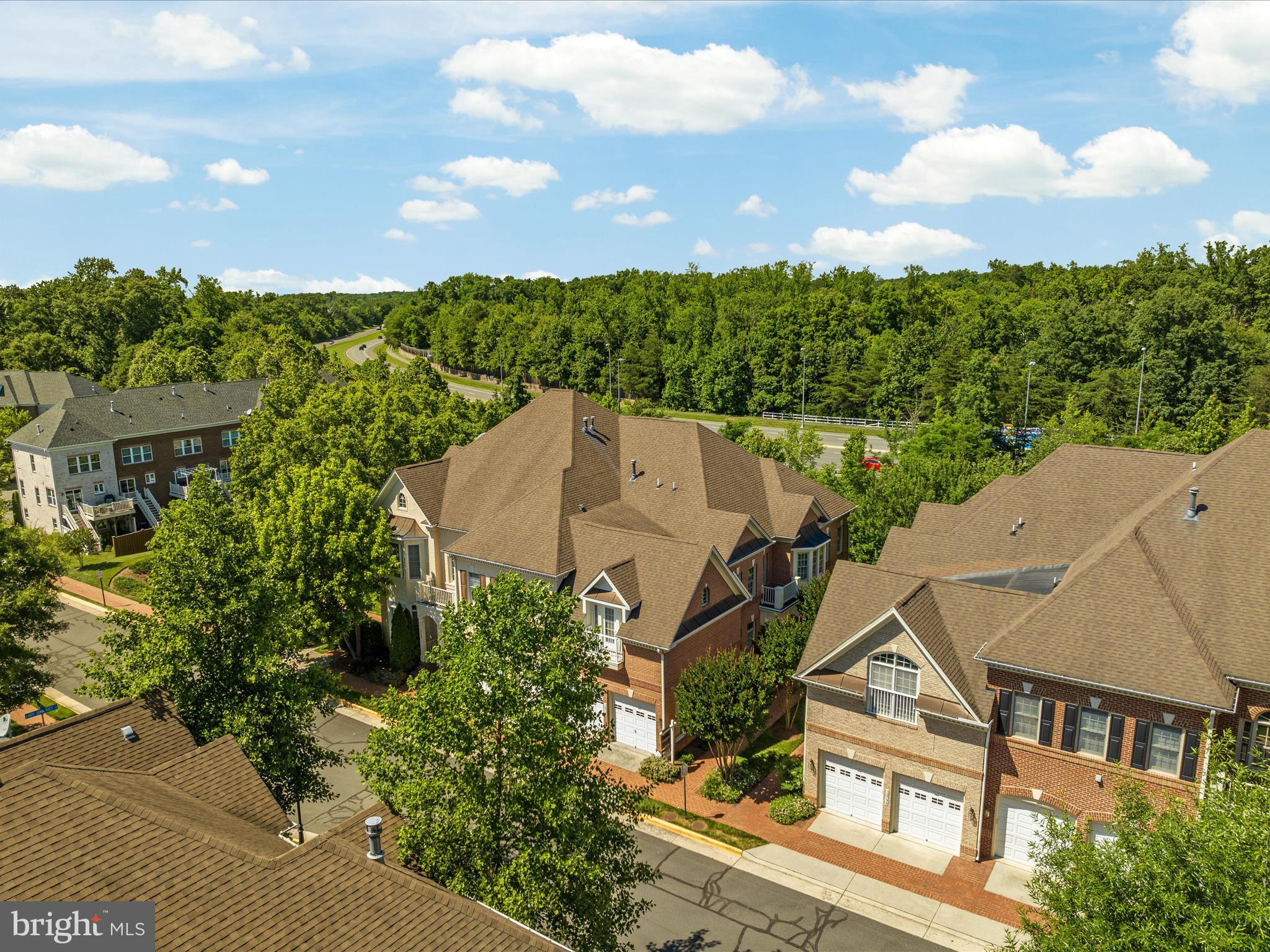 KENSINGTON SQUARE - Residential