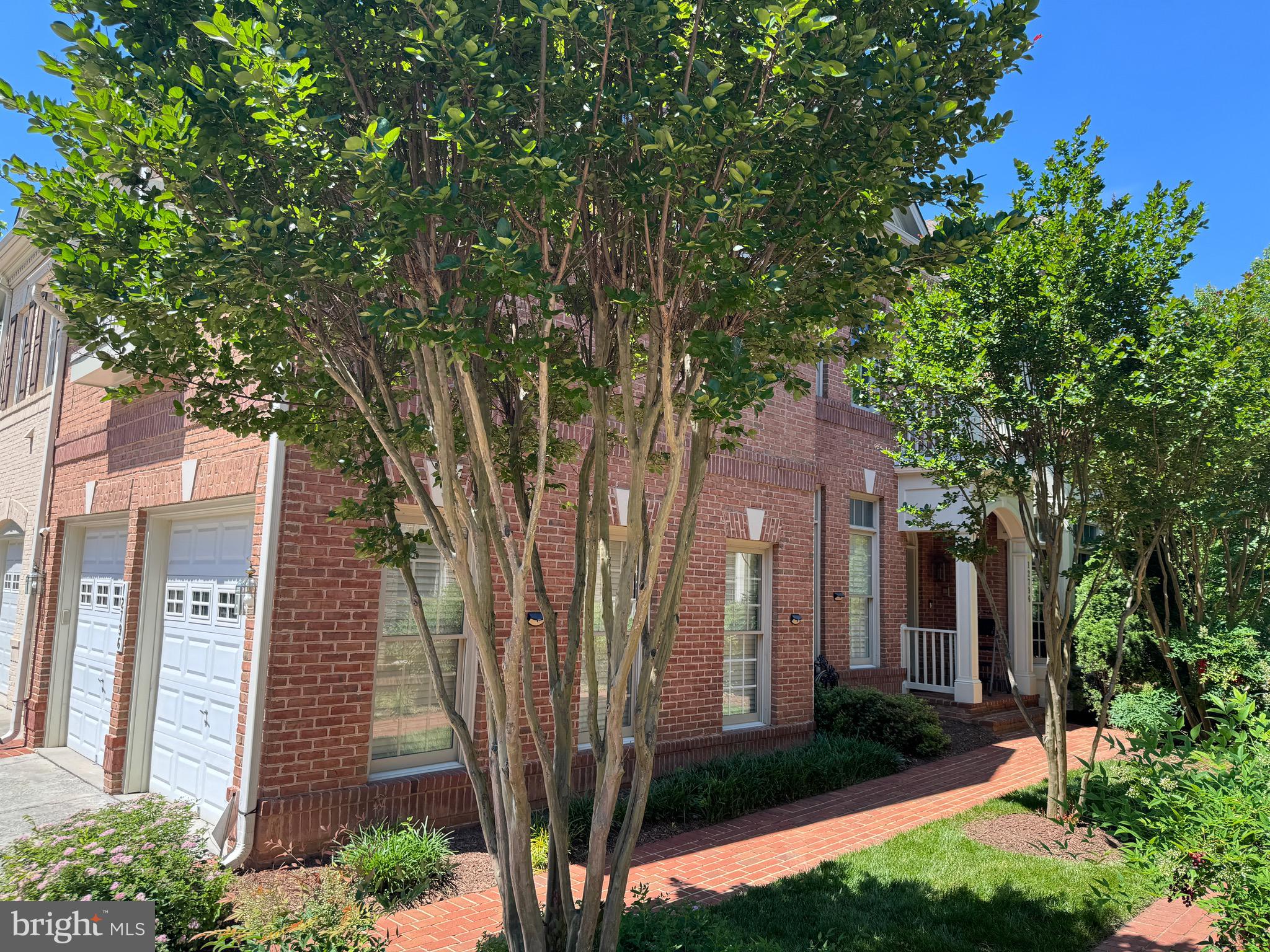 KENSINGTON SQUARE - Residential