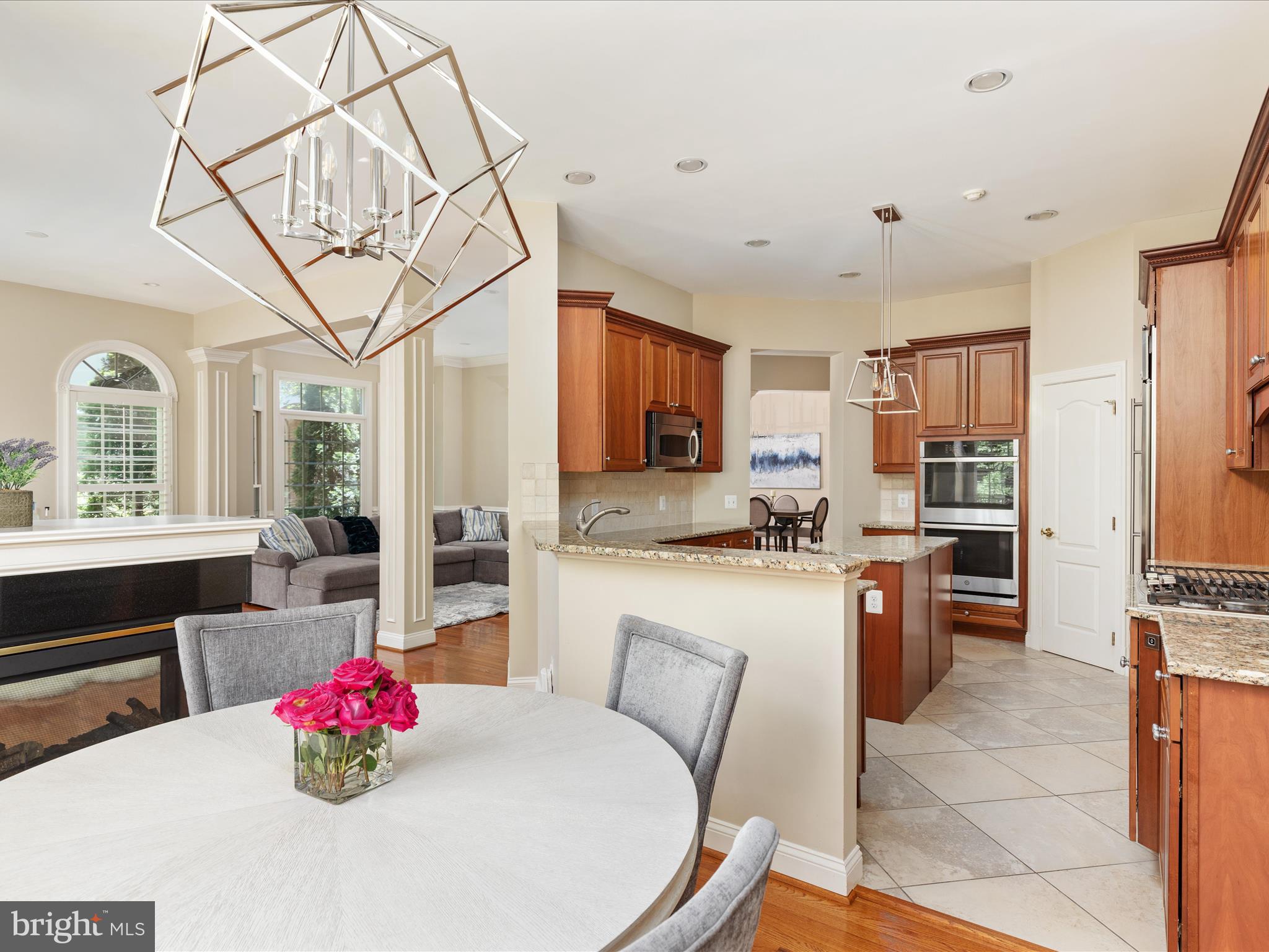 KENSINGTON SQUARE - Residential