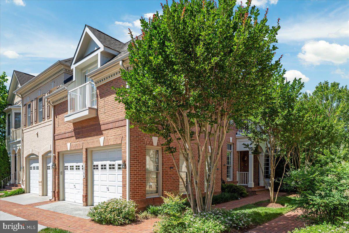 KENSINGTON SQUARE - Residential