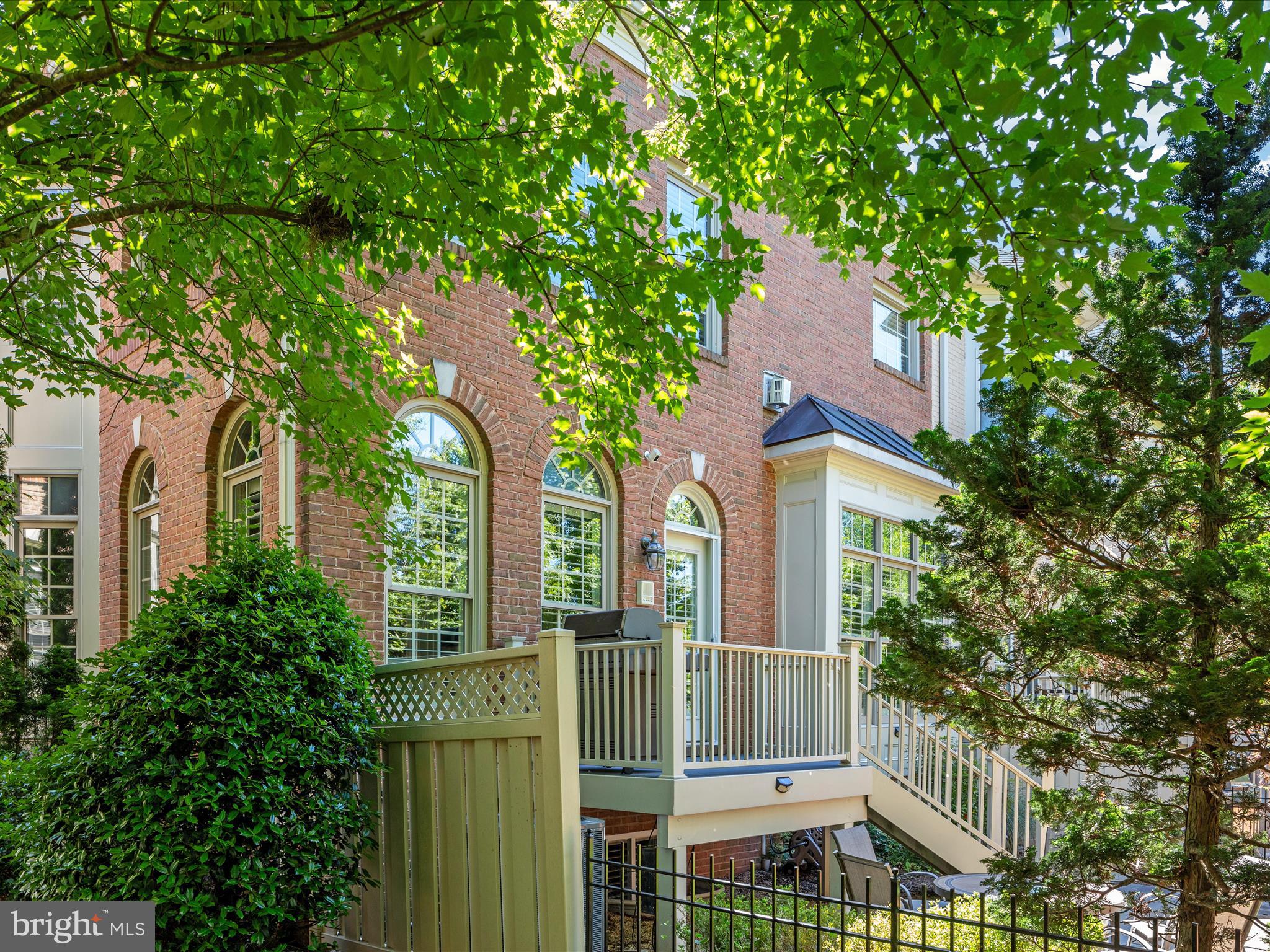 KENSINGTON SQUARE - Residential
