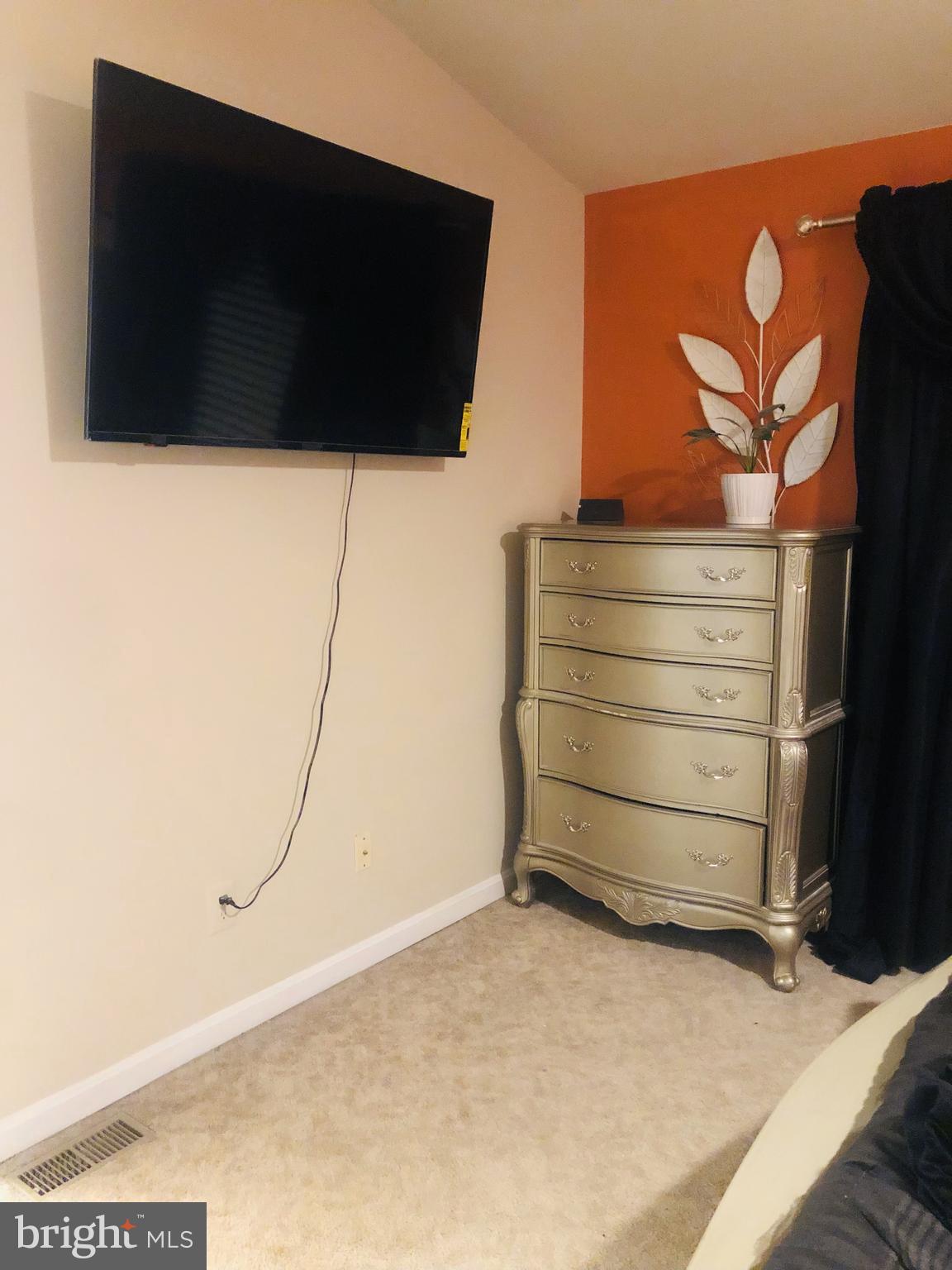 VILLAGE OF THOMAS RUN - Residential