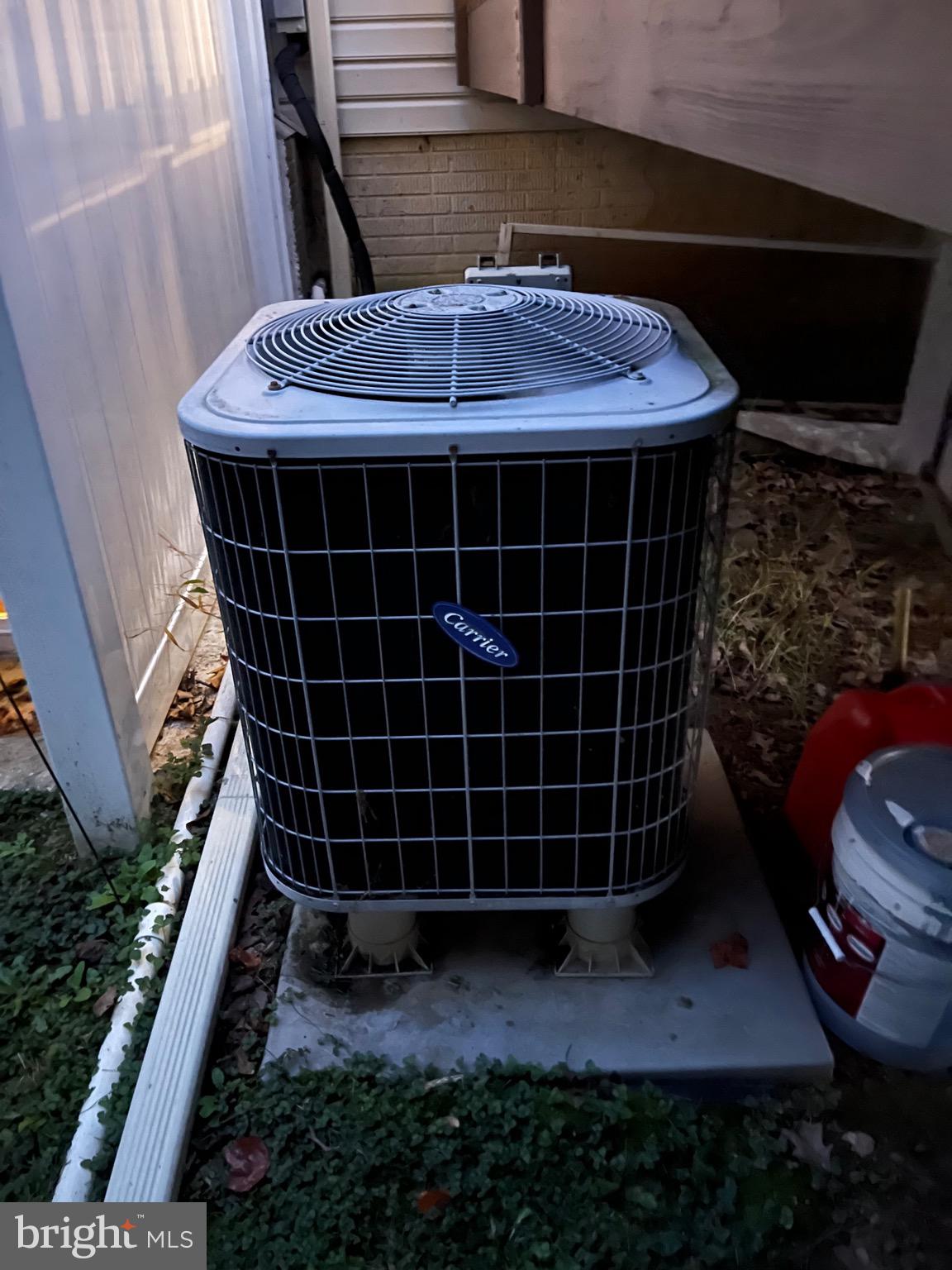 VILLAGE OF THOMAS RUN - Residential