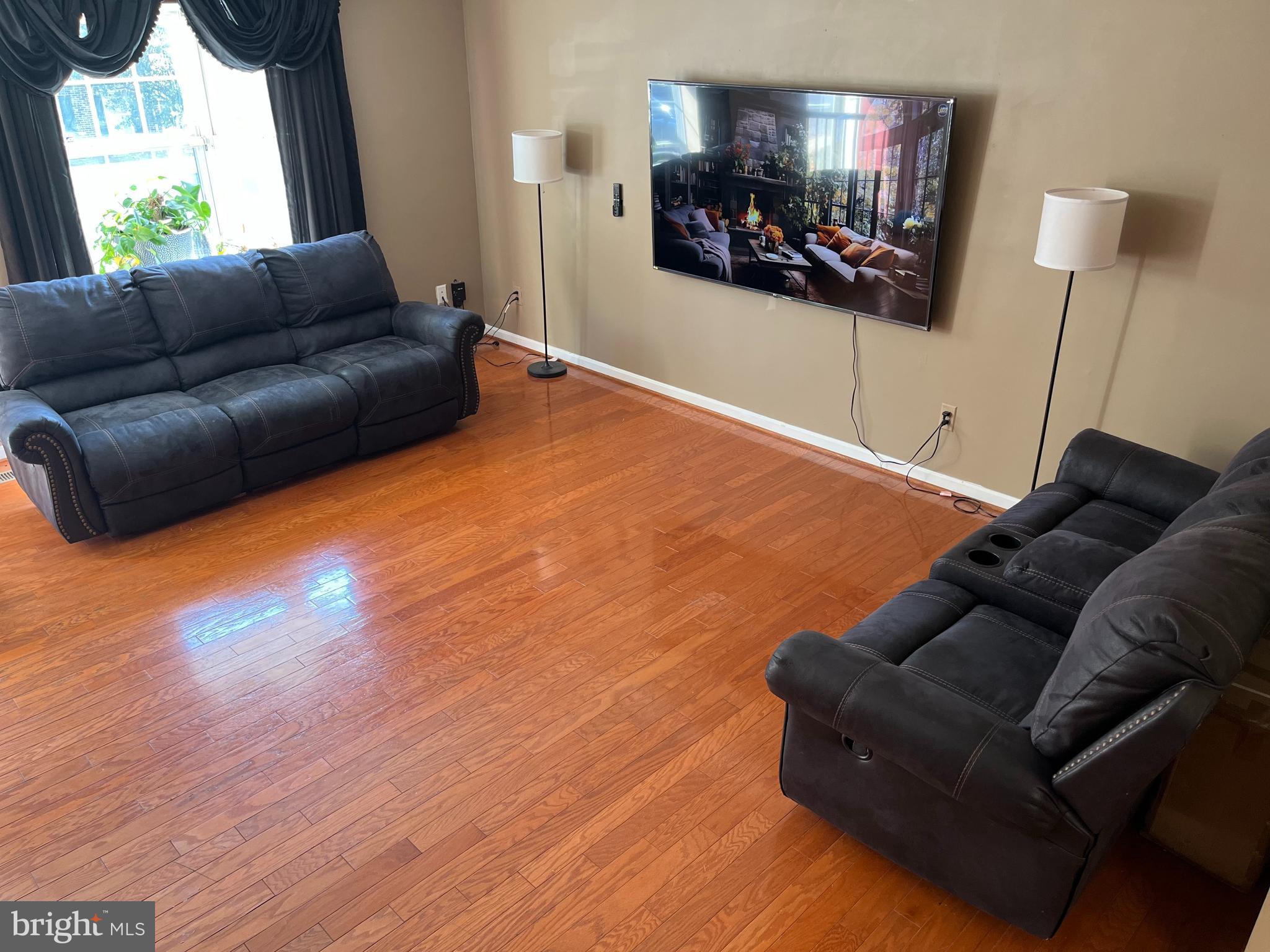 VILLAGE OF THOMAS RUN - Residential