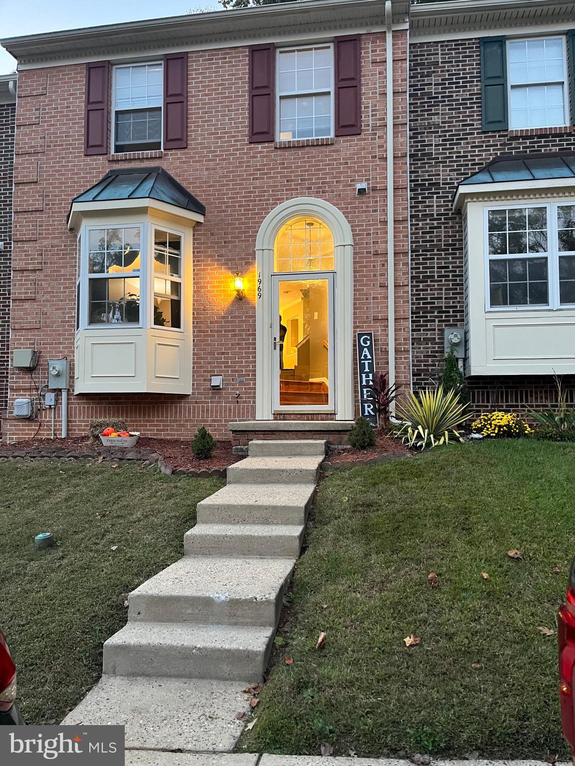 VILLAGE OF THOMAS RUN - Residential