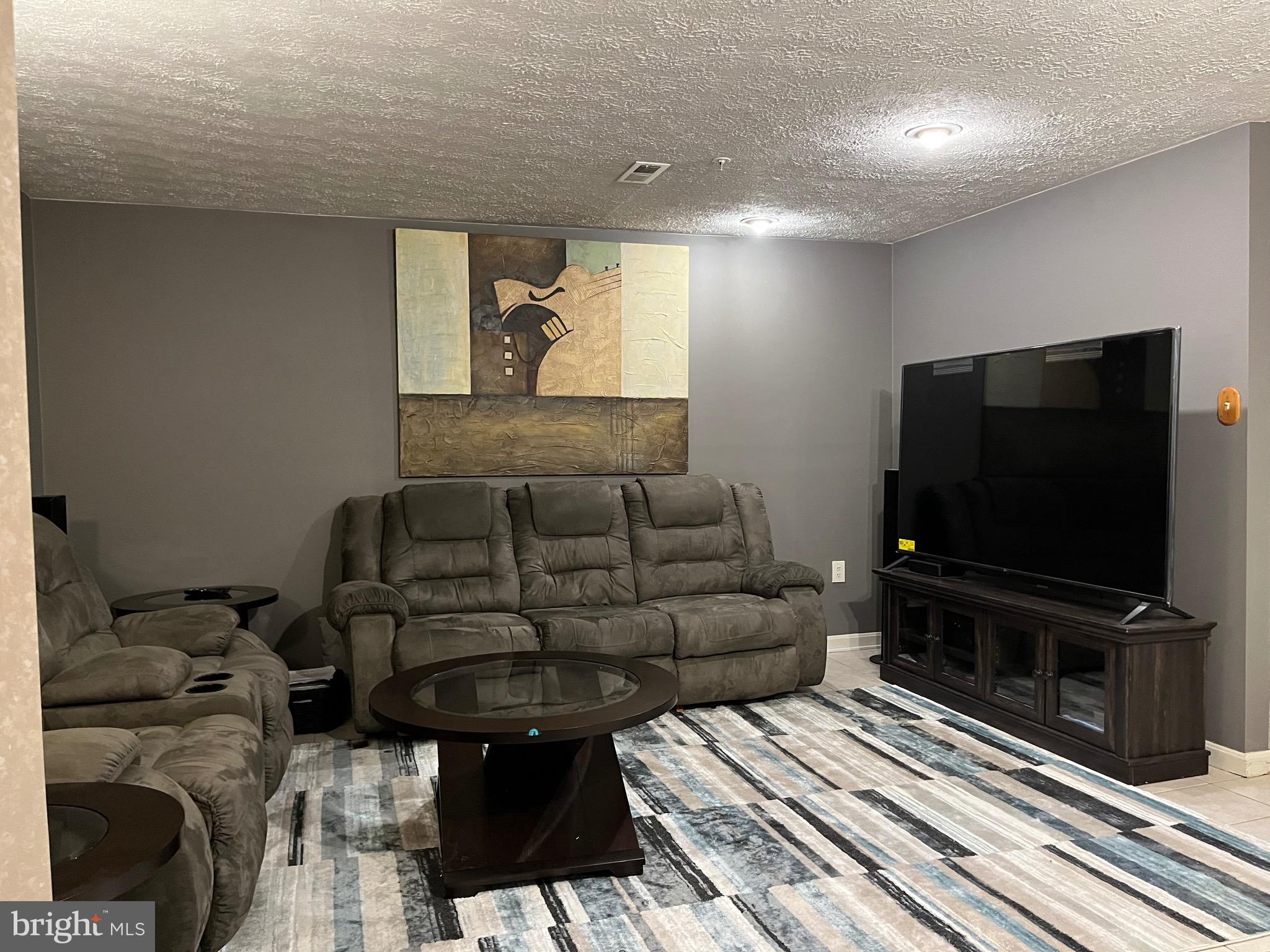 VILLAGE OF THOMAS RUN - Residential