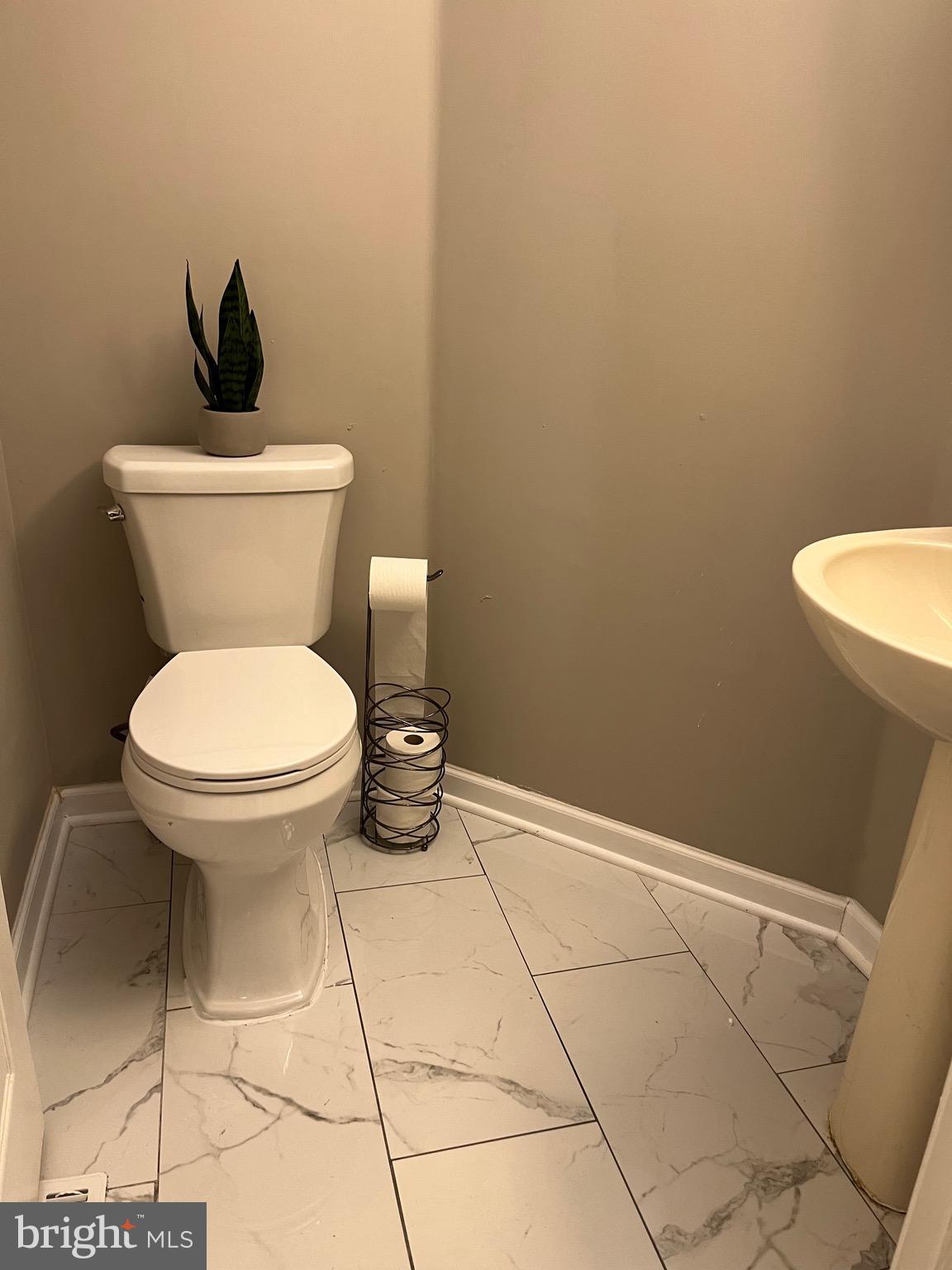 VILLAGE OF THOMAS RUN - Residential