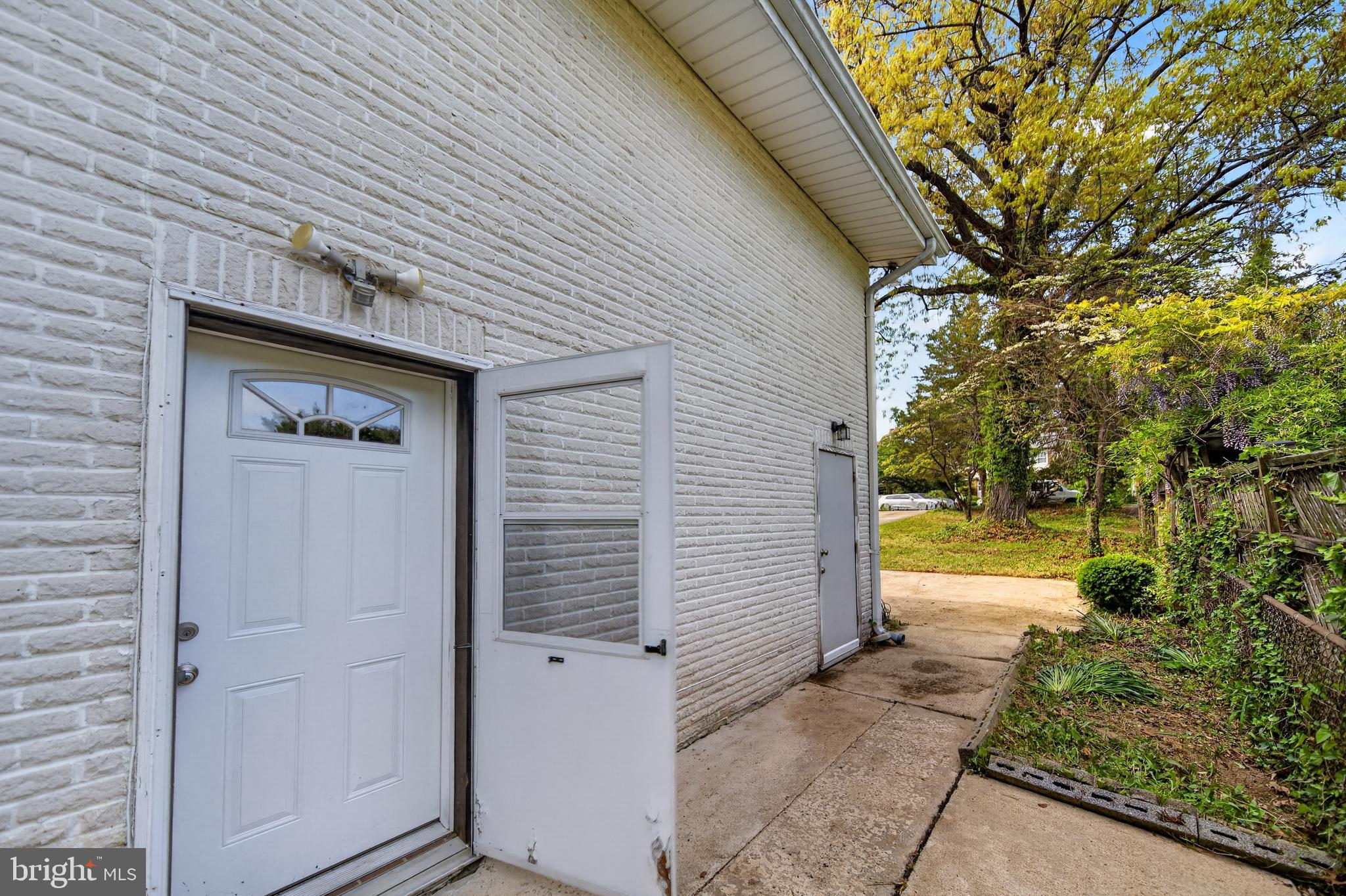 WILDWOOD MANOR - Residential
