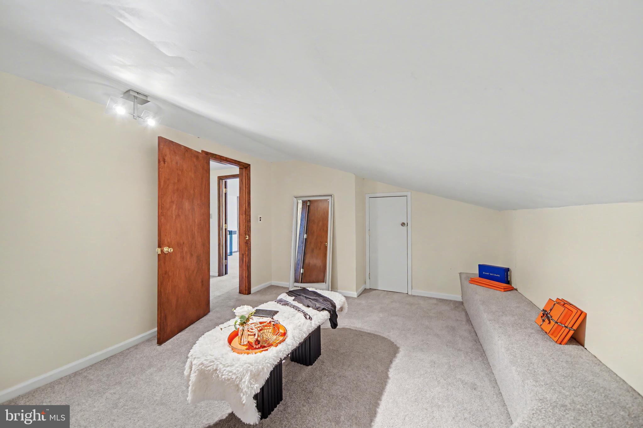 WILDWOOD MANOR - Residential