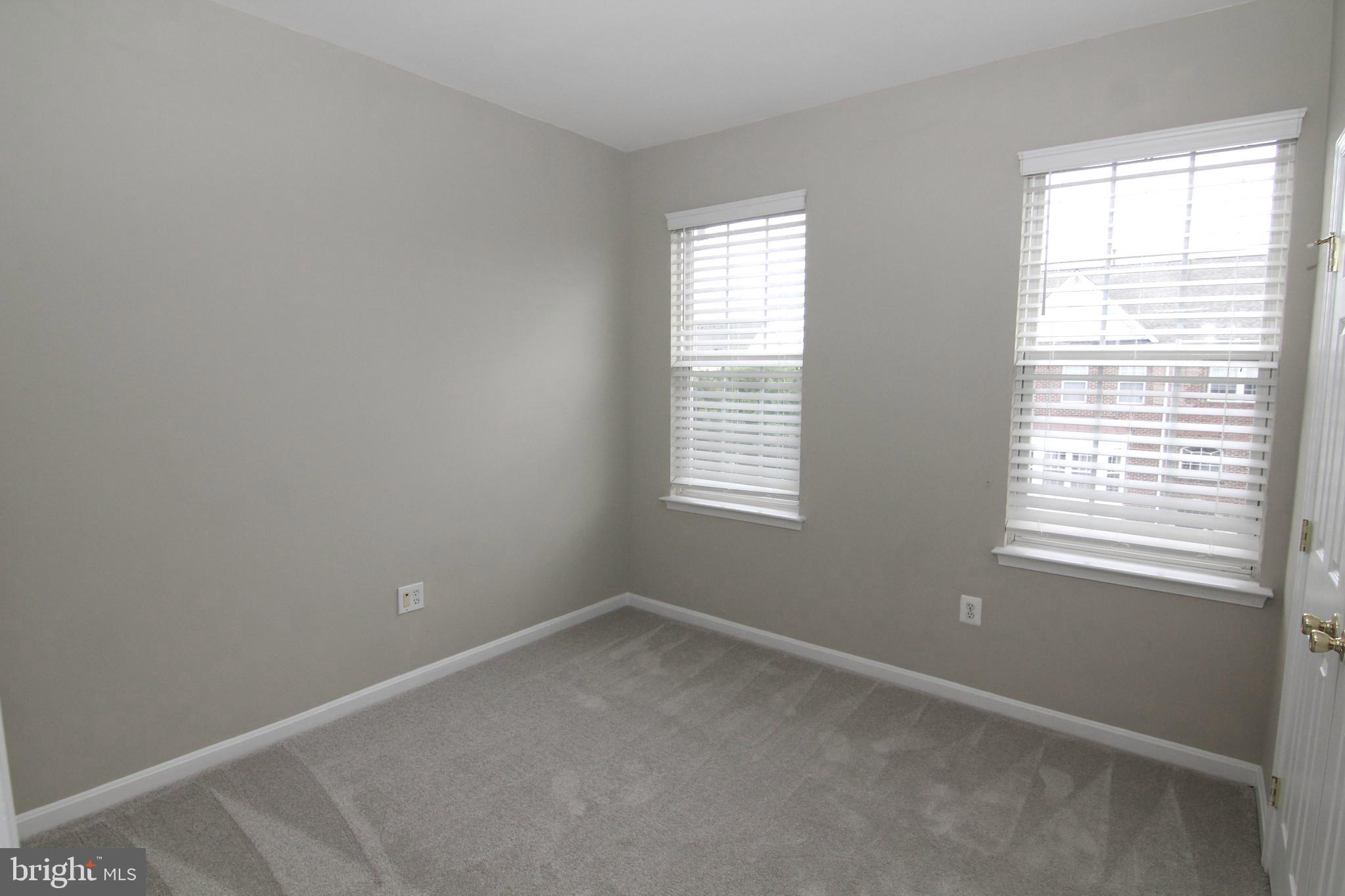 LOUDOUN PARKWAY CENTER - Residential Lease