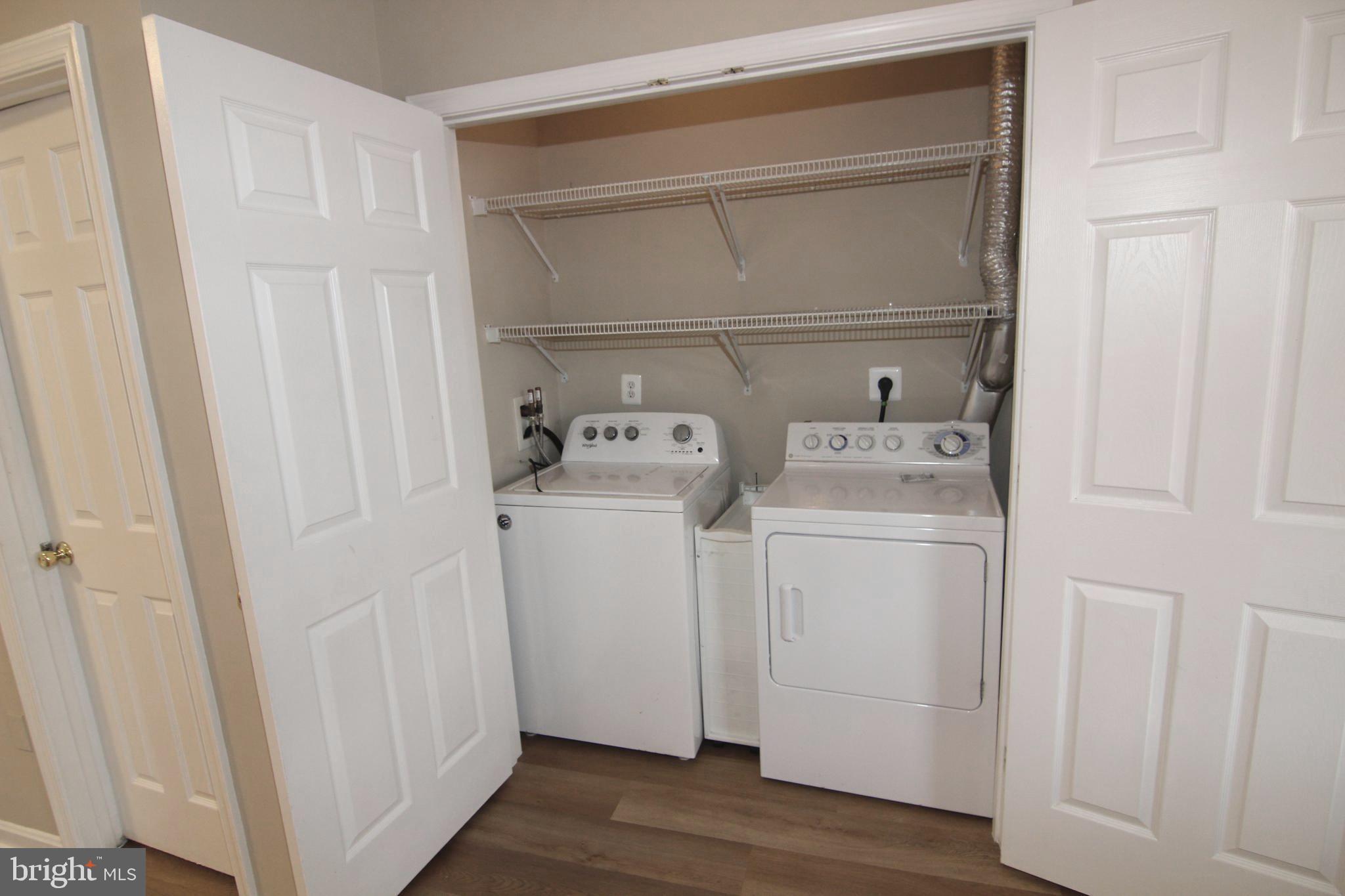 LOUDOUN PARKWAY CENTER - Residential Lease