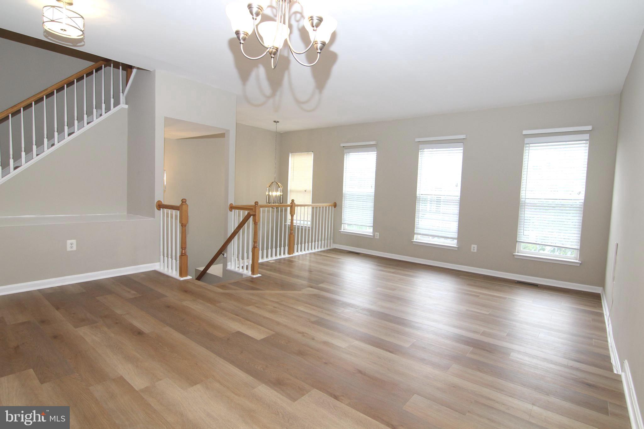 LOUDOUN PARKWAY CENTER - Residential Lease