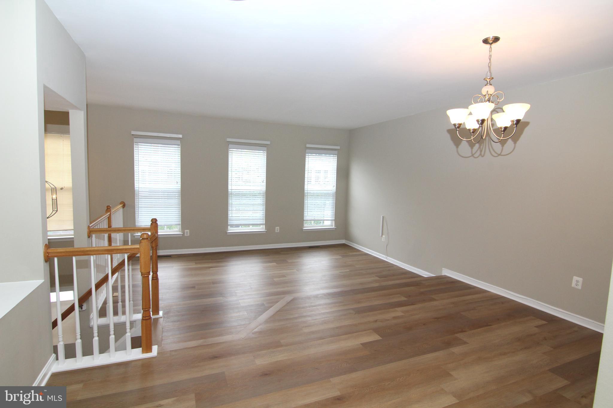 LOUDOUN PARKWAY CENTER - Residential Lease