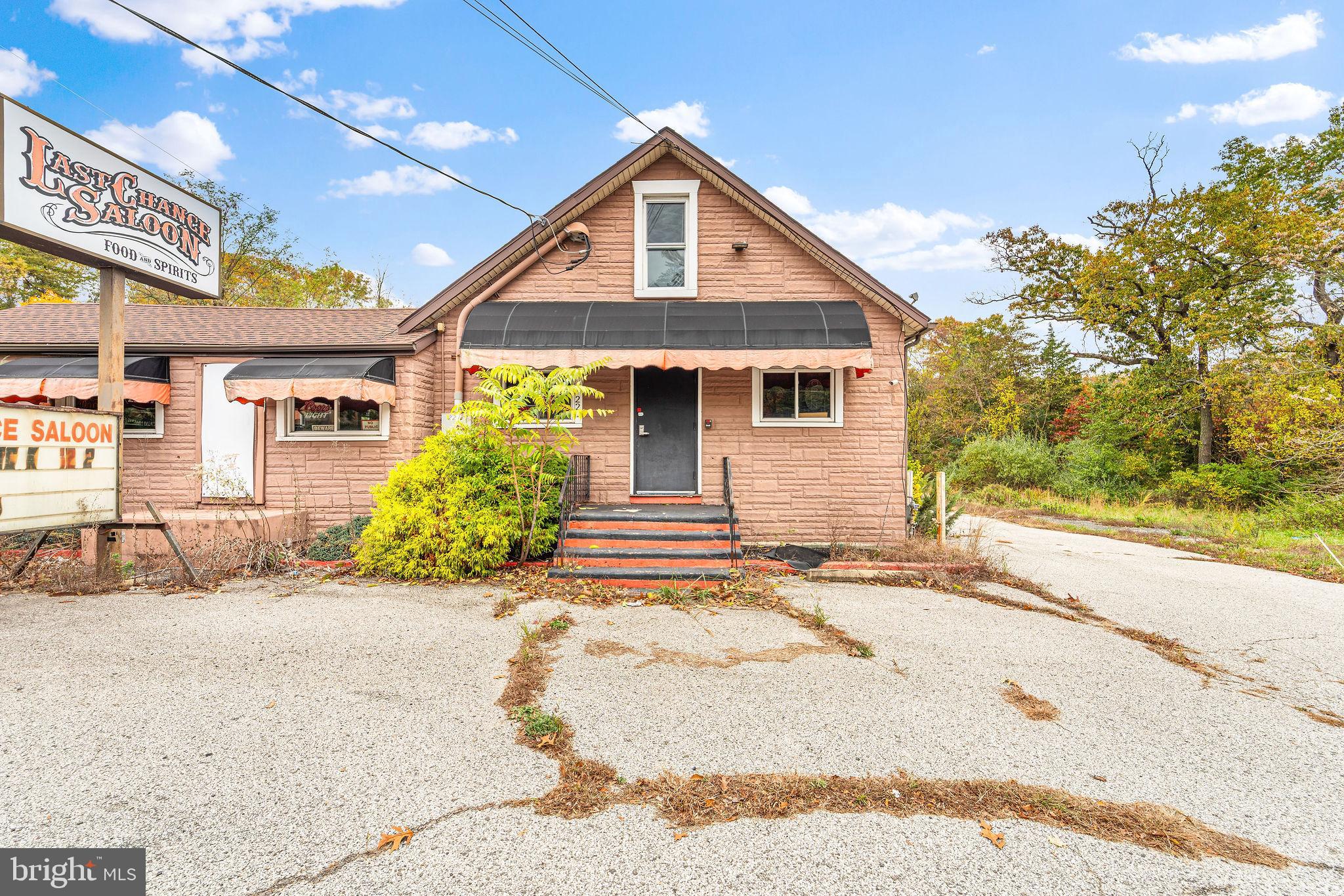 221 WHITE HORSE PIKE