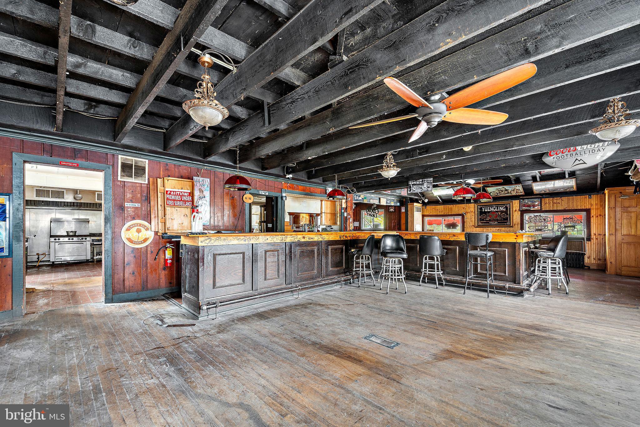 221 WHITE HORSE PIKE