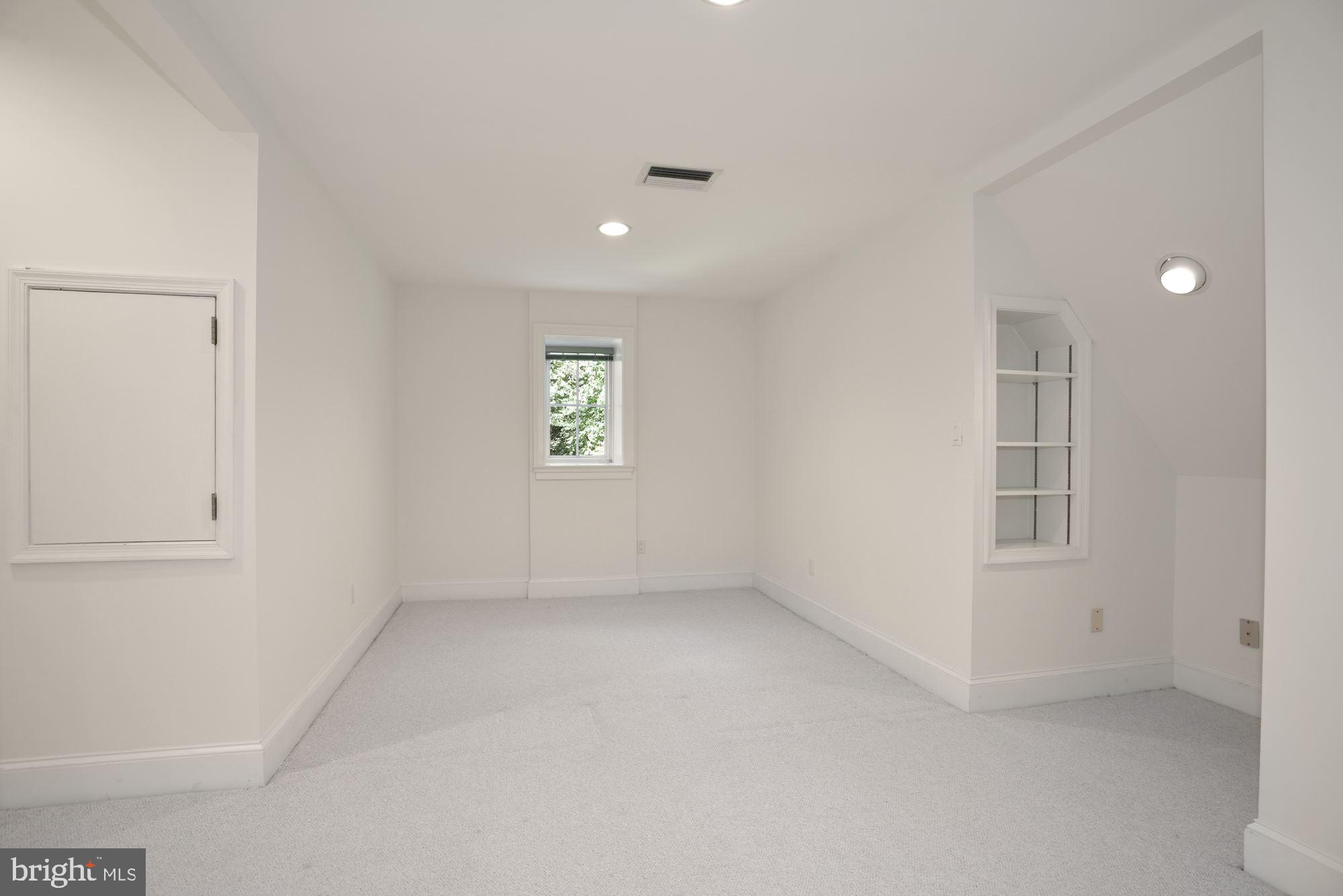 PROSPECT HILLS - Residential