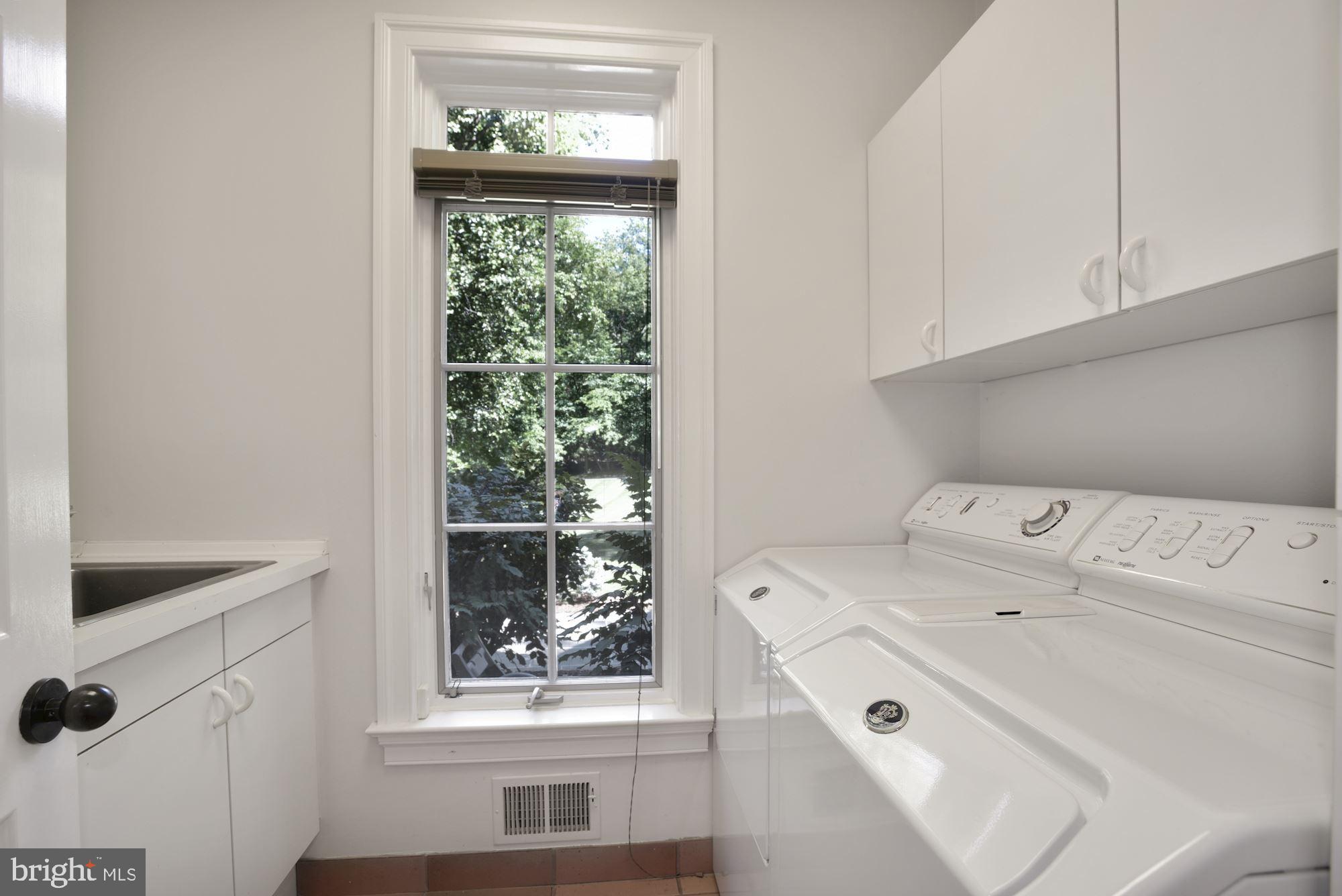 PROSPECT HILLS - Residential