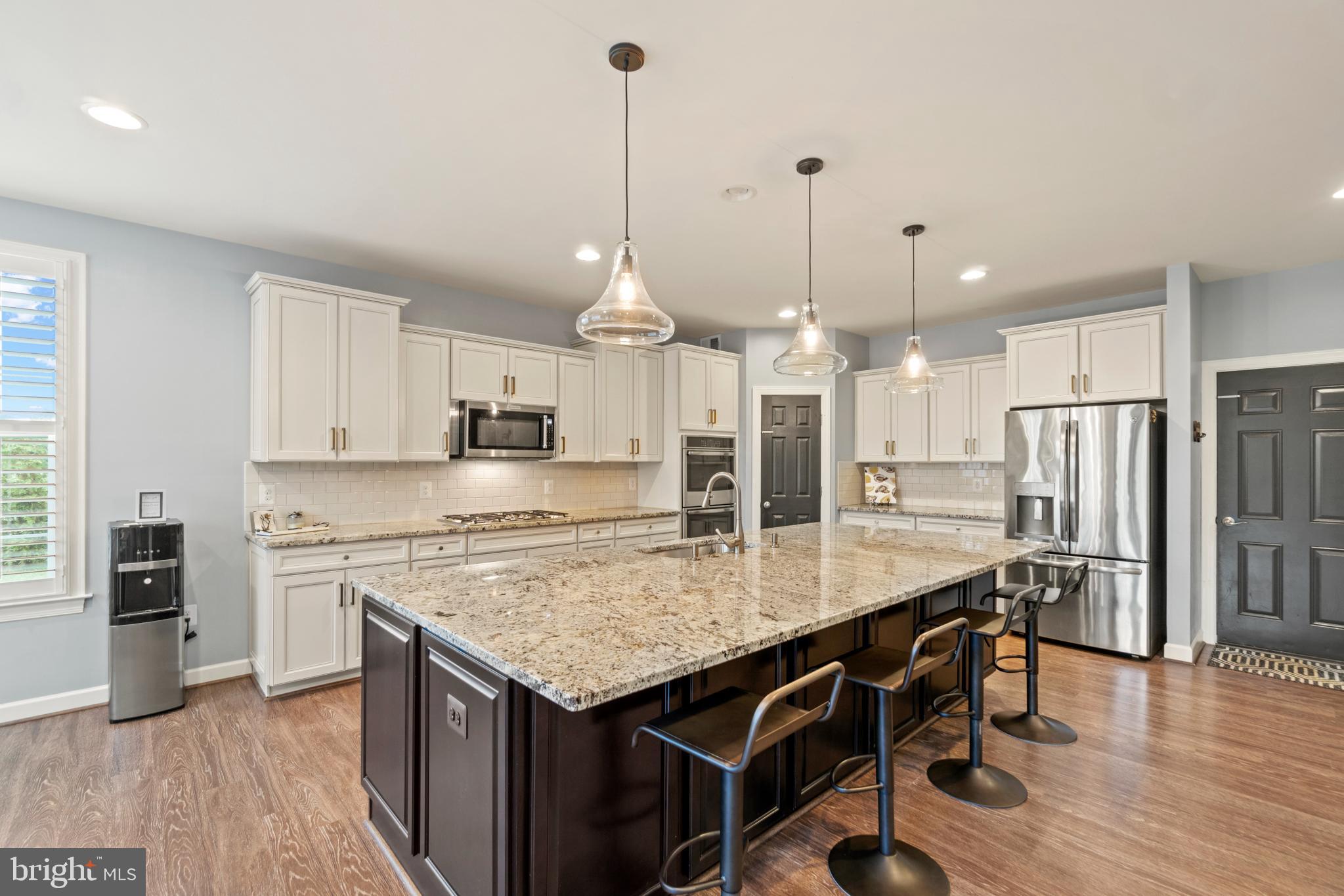 LAKE RIDGE ESTATES - Residential