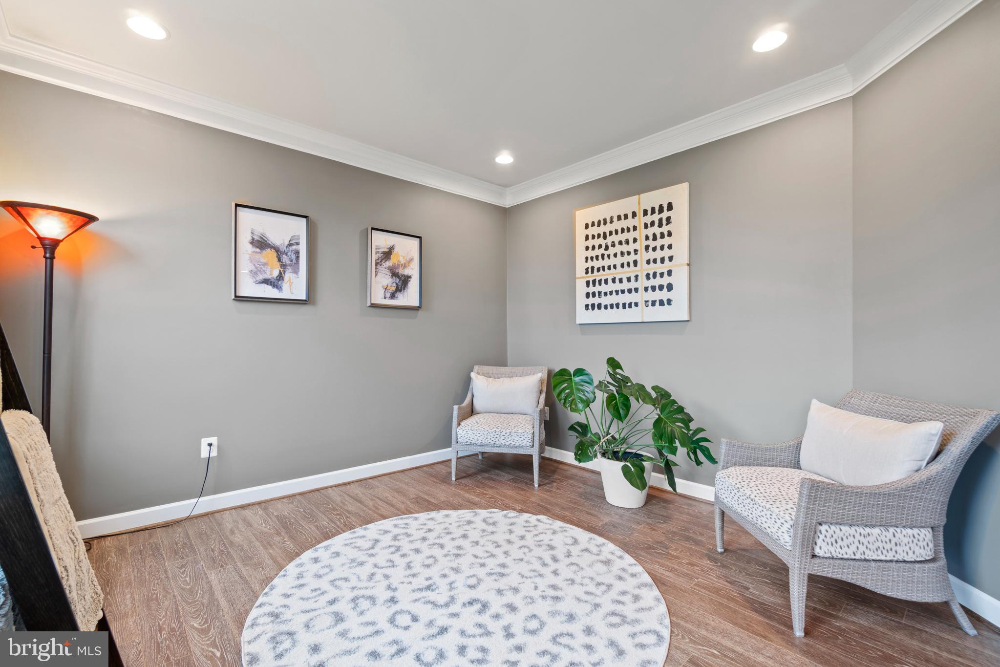 LAKE RIDGE ESTATES - Residential