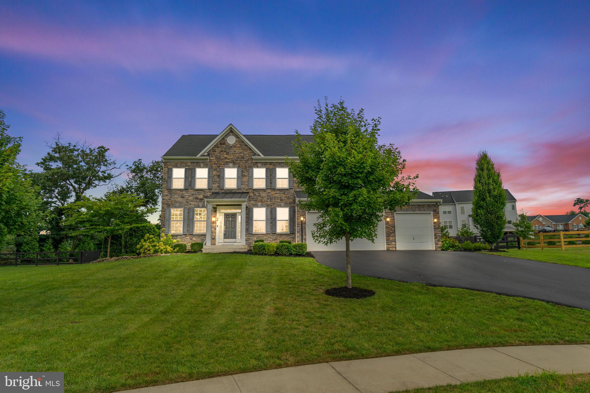 LAKE RIDGE ESTATES - Residential