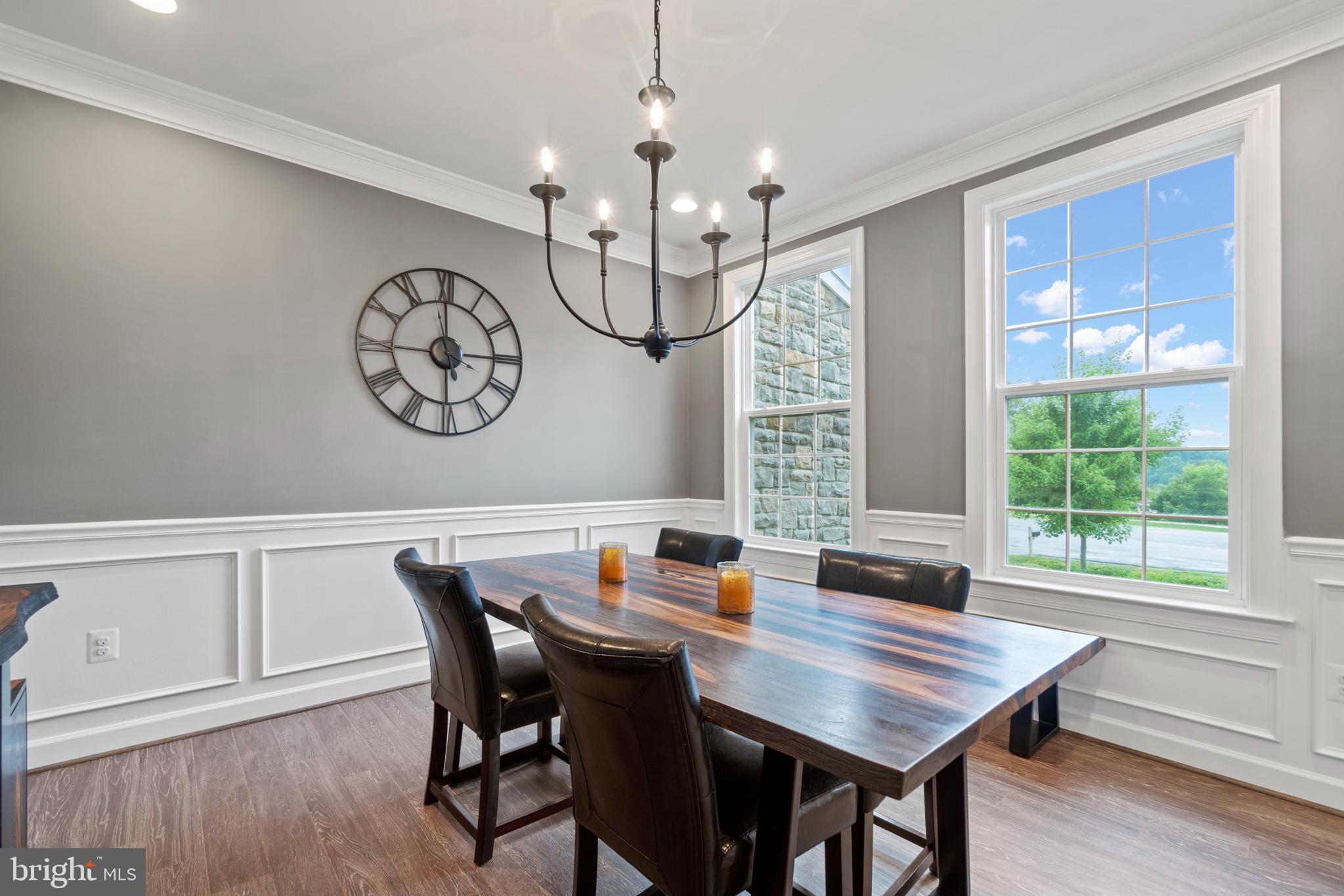 LAKE RIDGE ESTATES - Residential