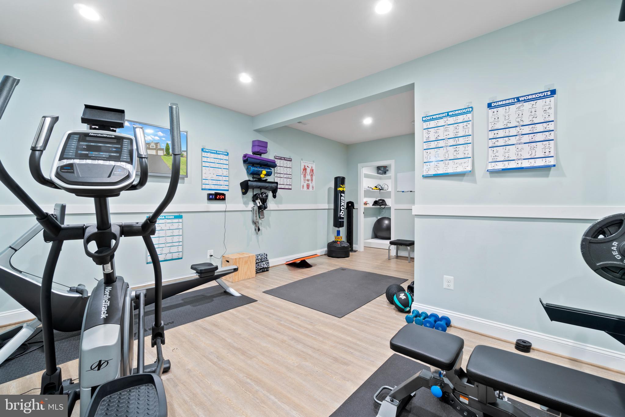 LAKE RIDGE ESTATES - Residential