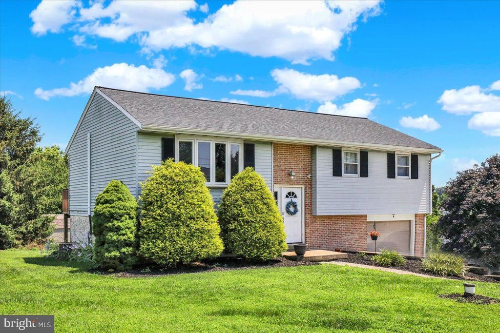 Photo of 73 Sleepy Hollow Road, LITITZ, PA 17543 (MLS # PALA2072972)