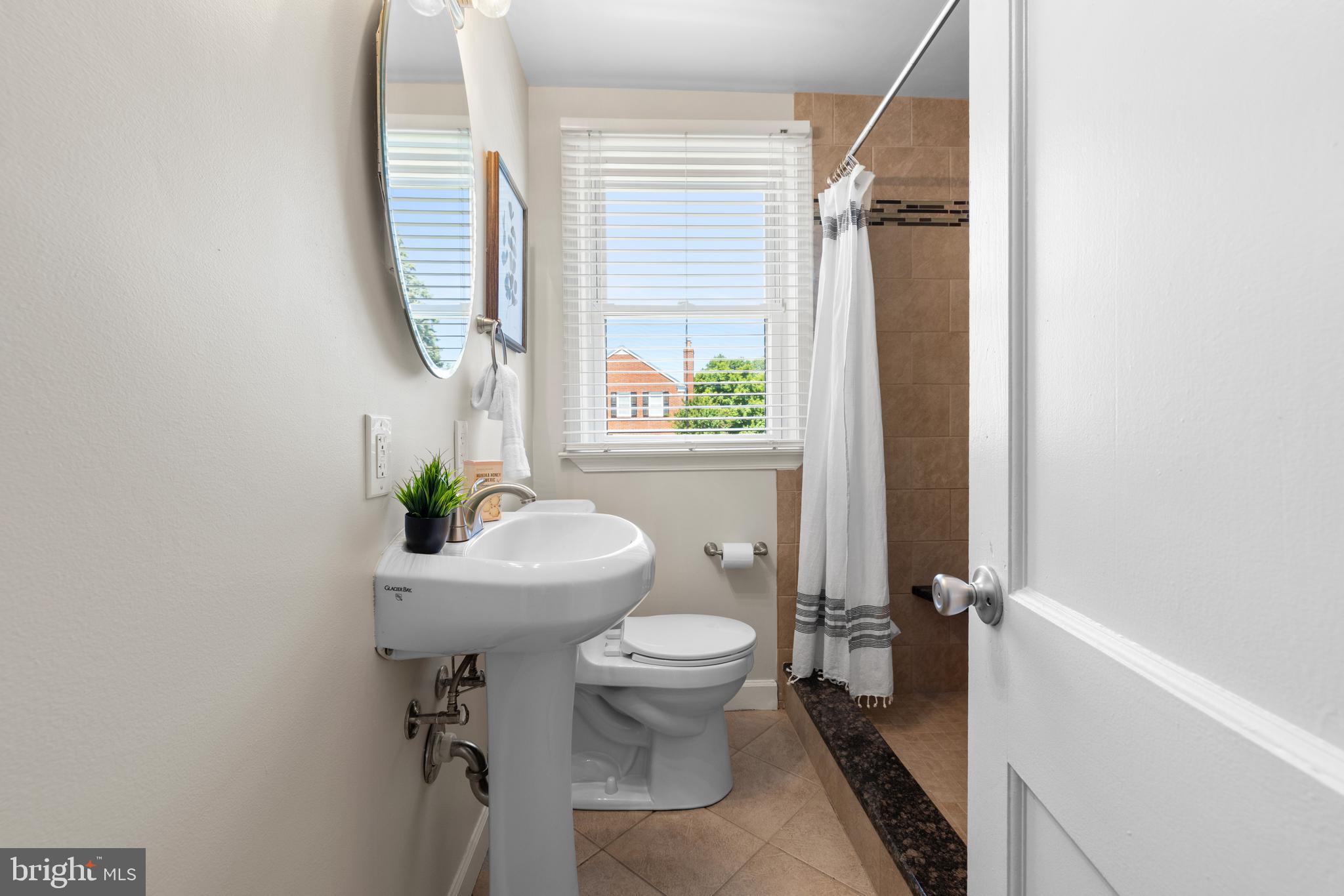 KNETTISHALL - Residential