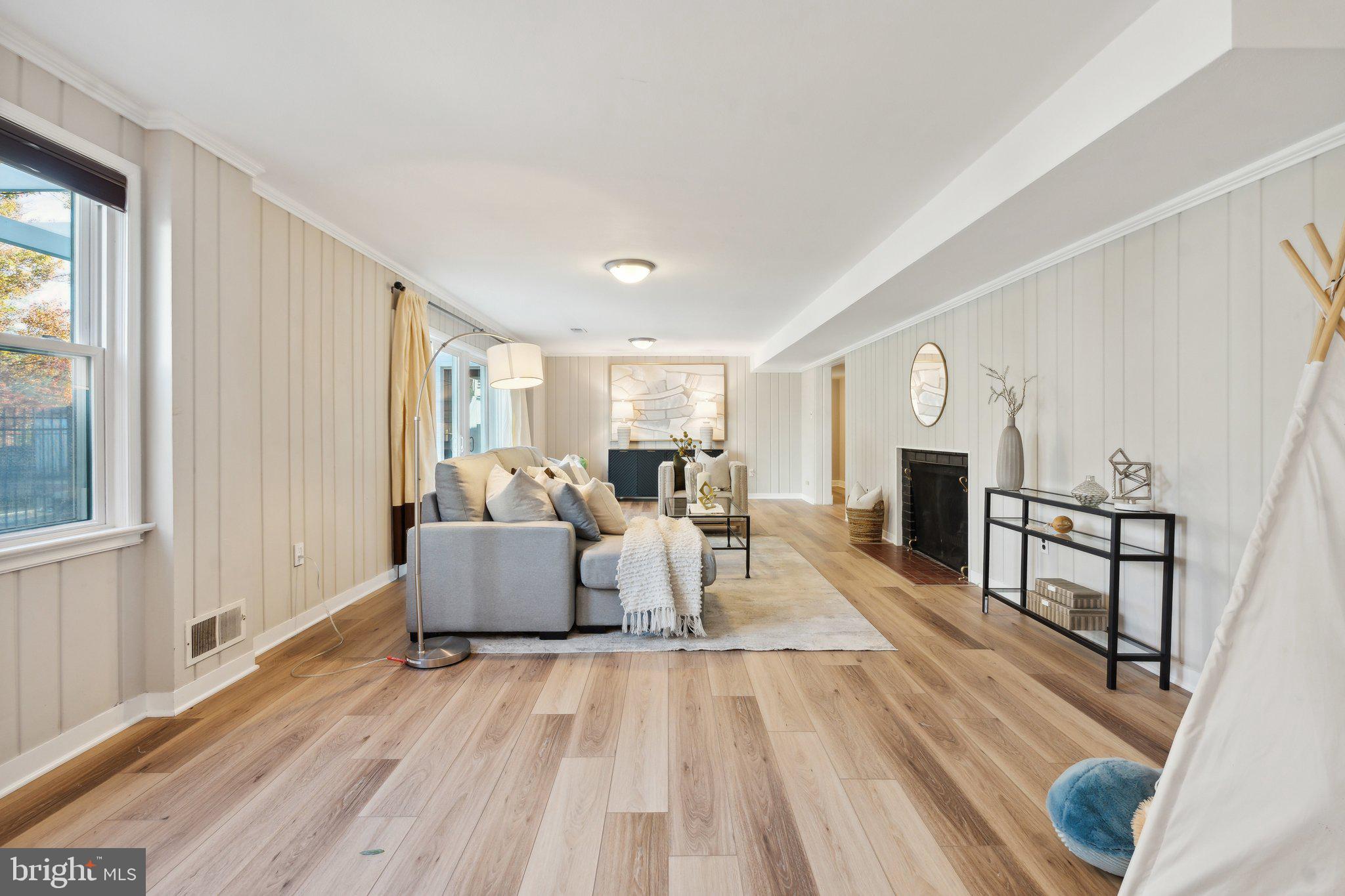 DARNESTOWN OUTSIDE - Residential