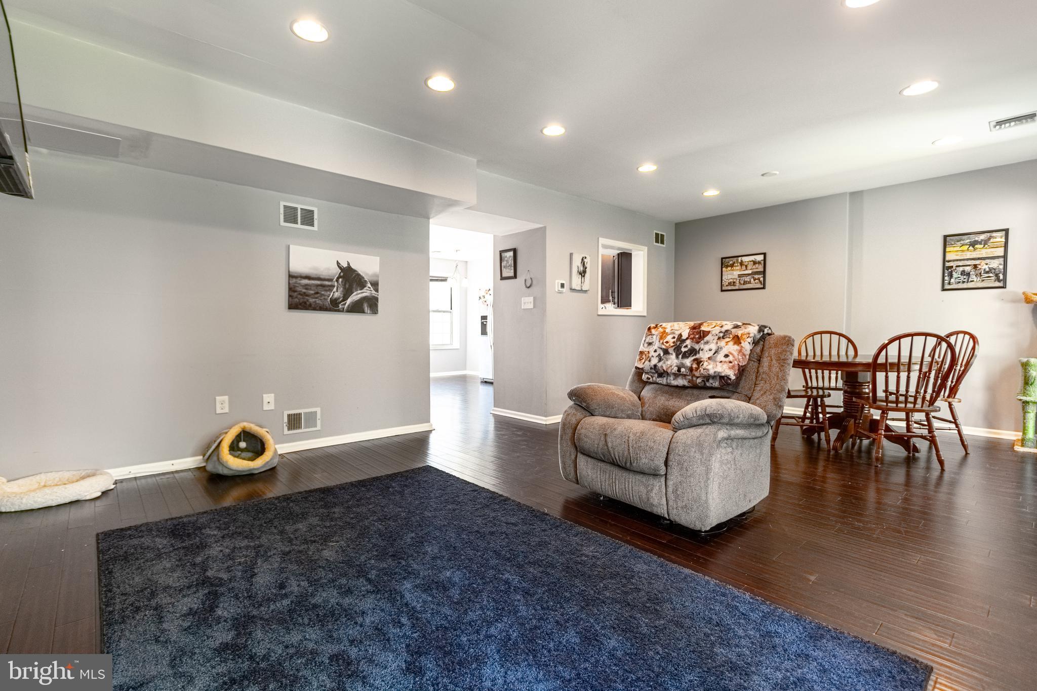 HILLTOP - Residential