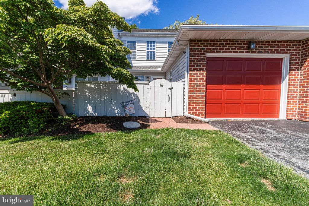Photo of 116 Spring Ridge Court, LANCASTER, PA 17601 (MLS # PALA2088442)